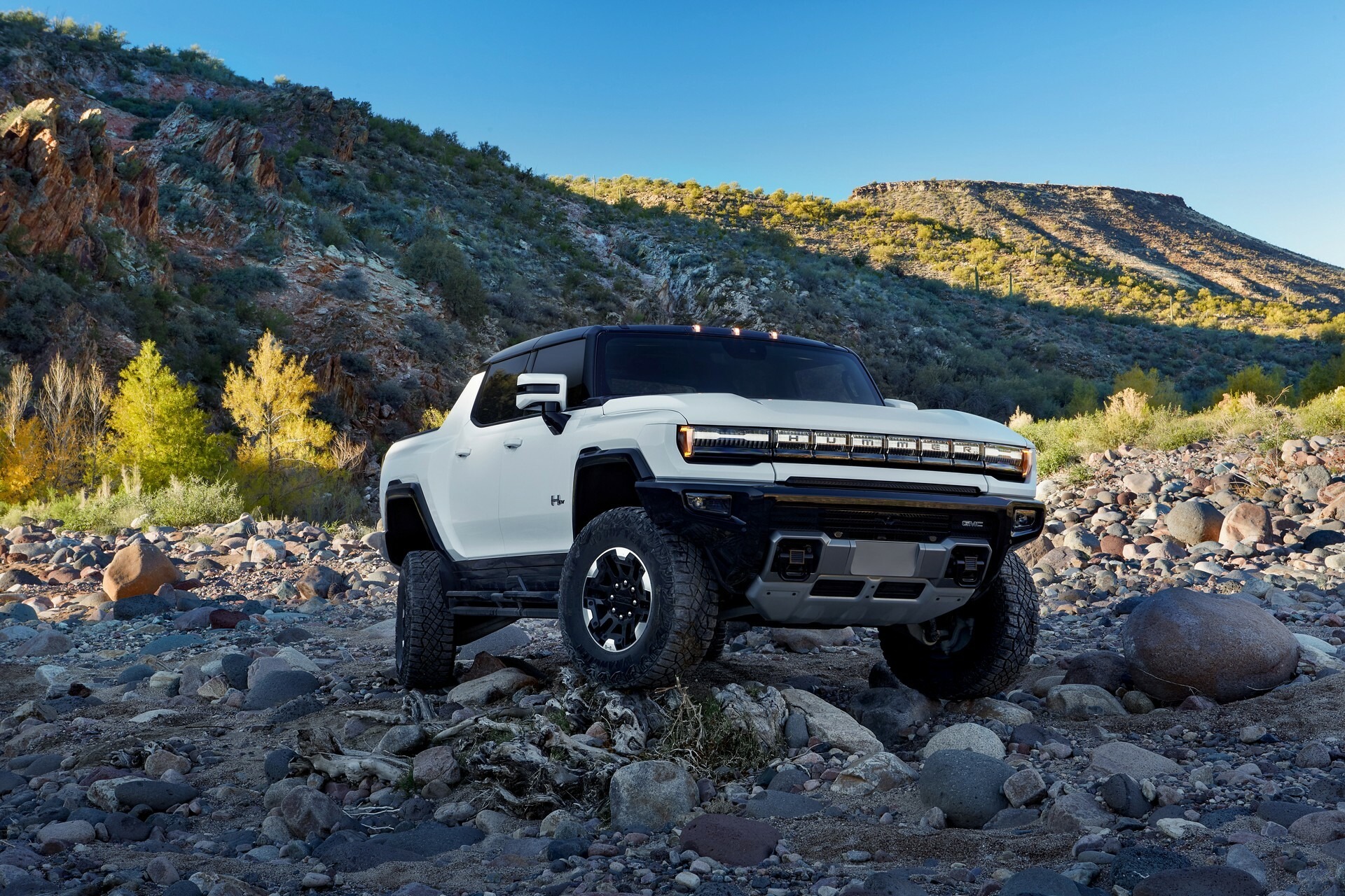 2023 GMC Hummer EV Pickup 10