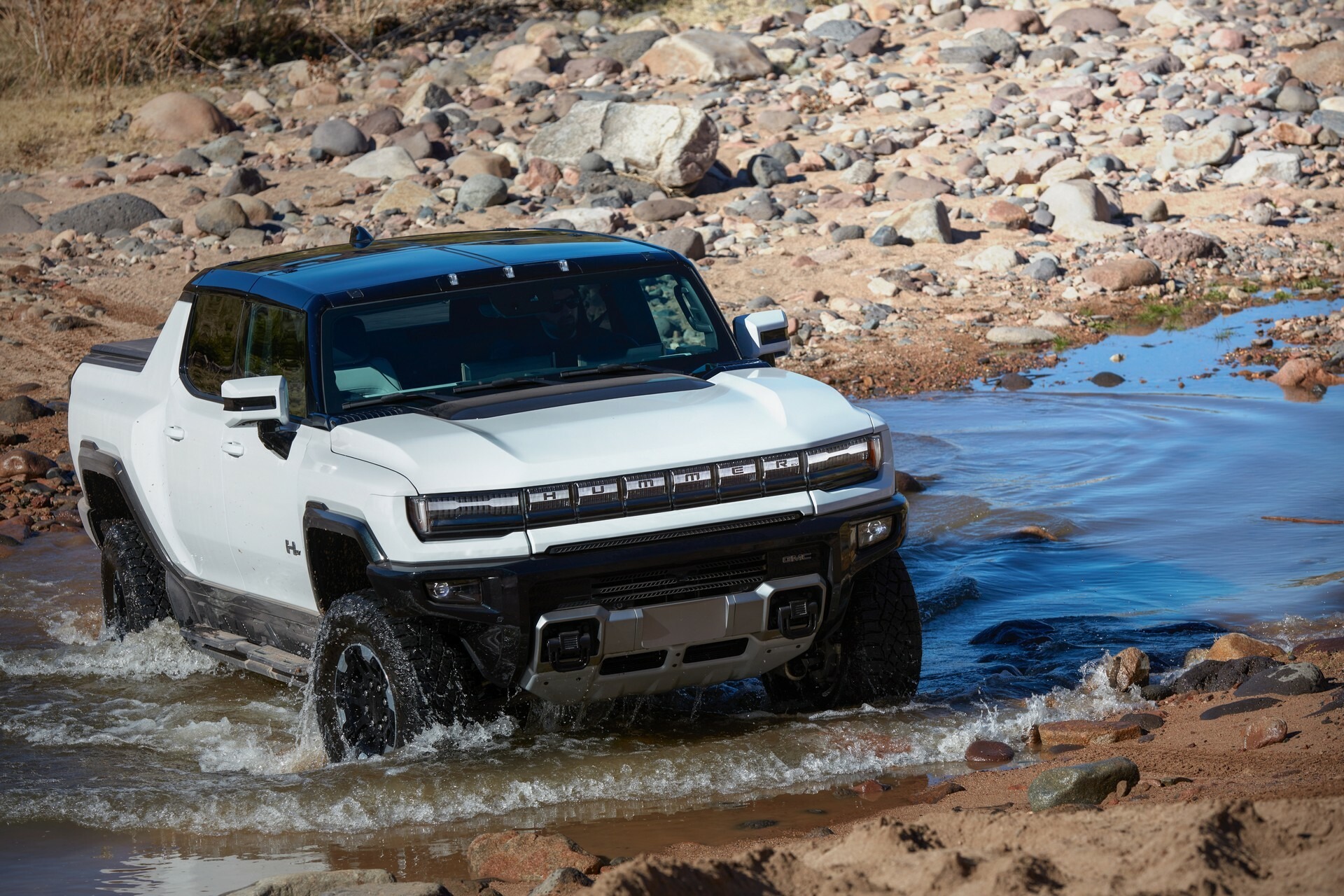 2023 GMC Hummer EV Pickup 12