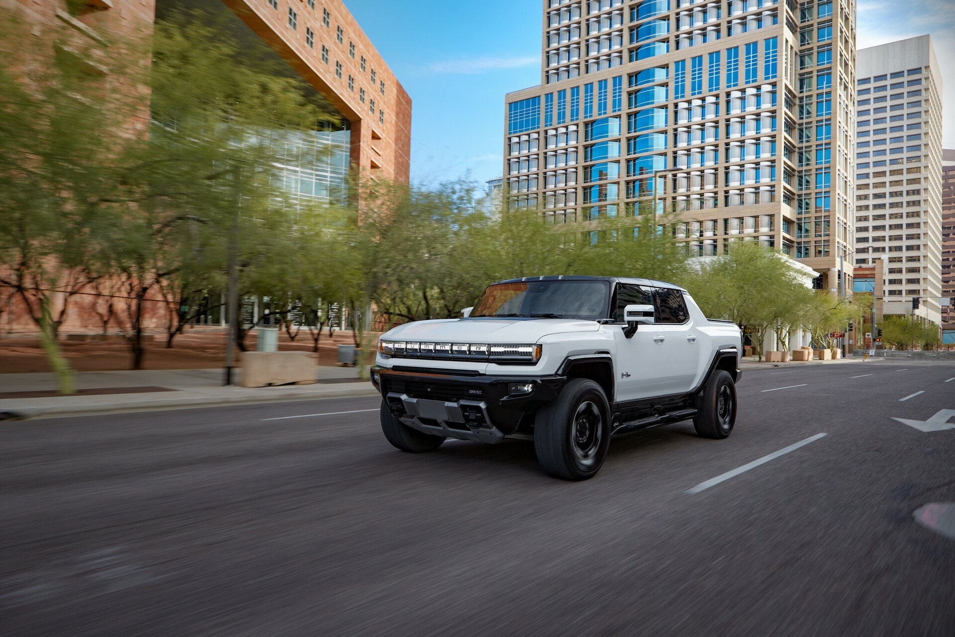 2023 GMC Hummer EV Pickup 16