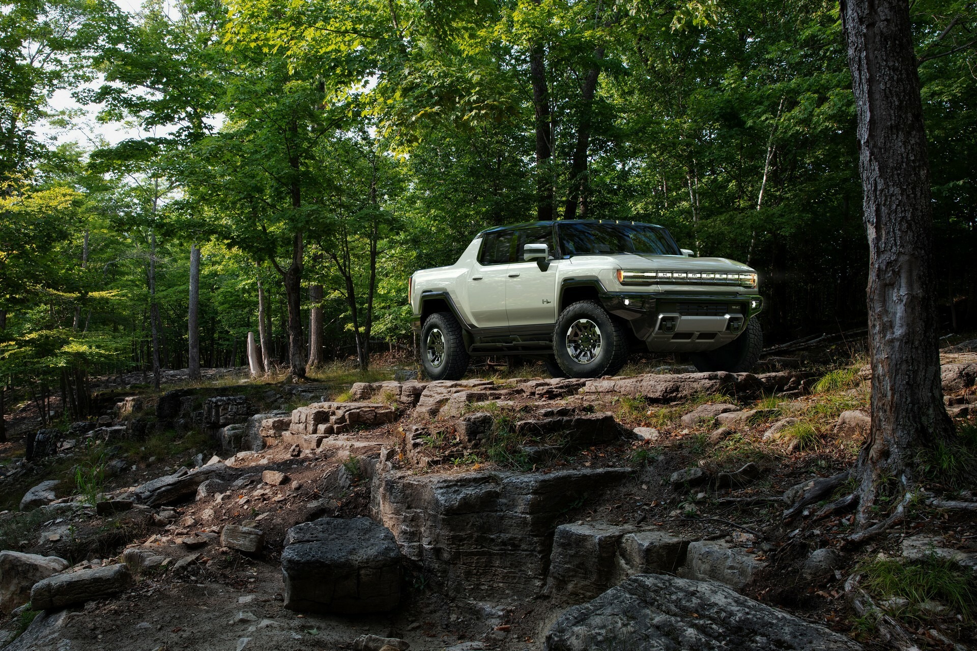 2023 GMC Hummer EV Pickup 3