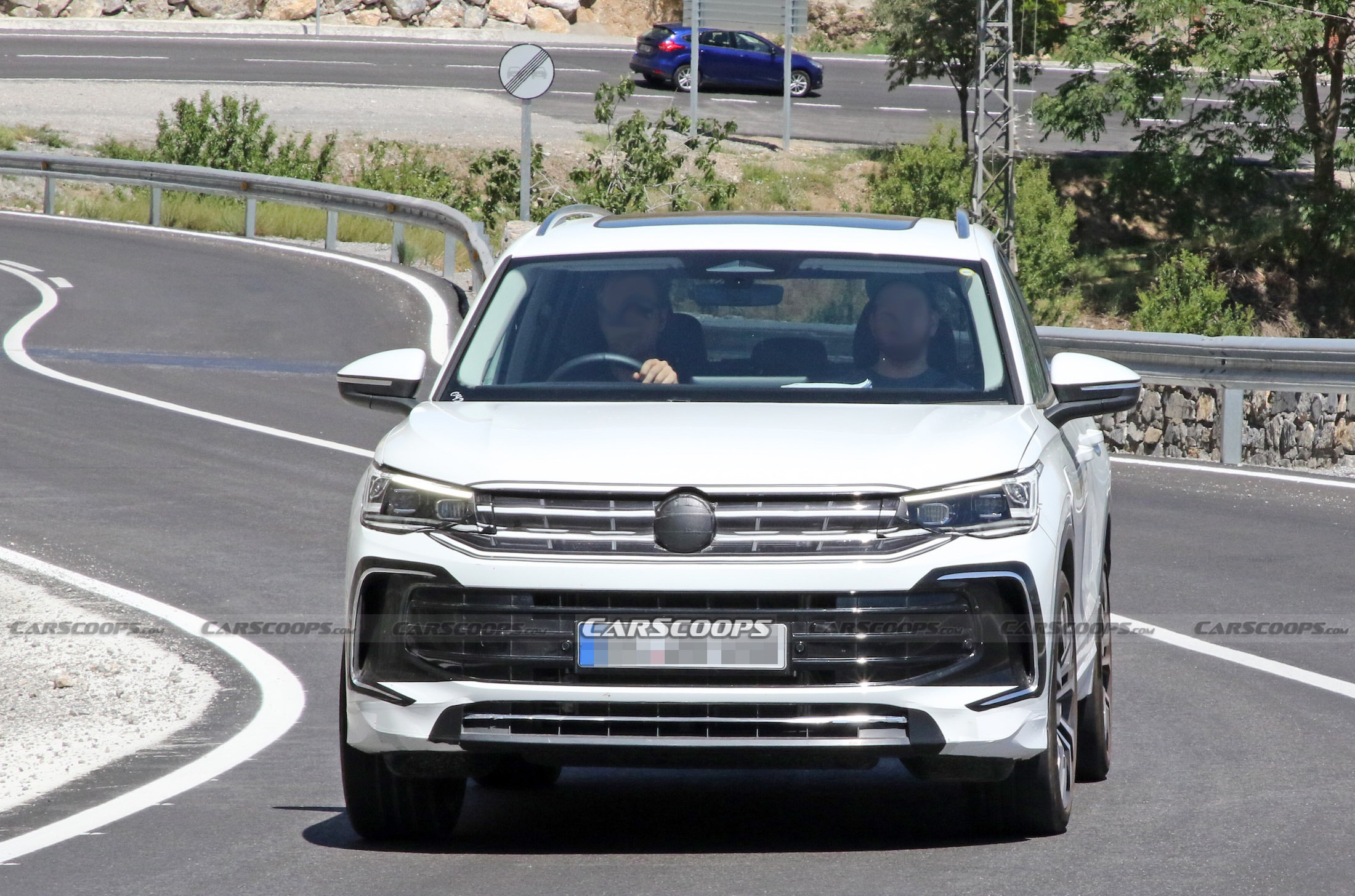 VW Tiguan PHEV scoop 00002