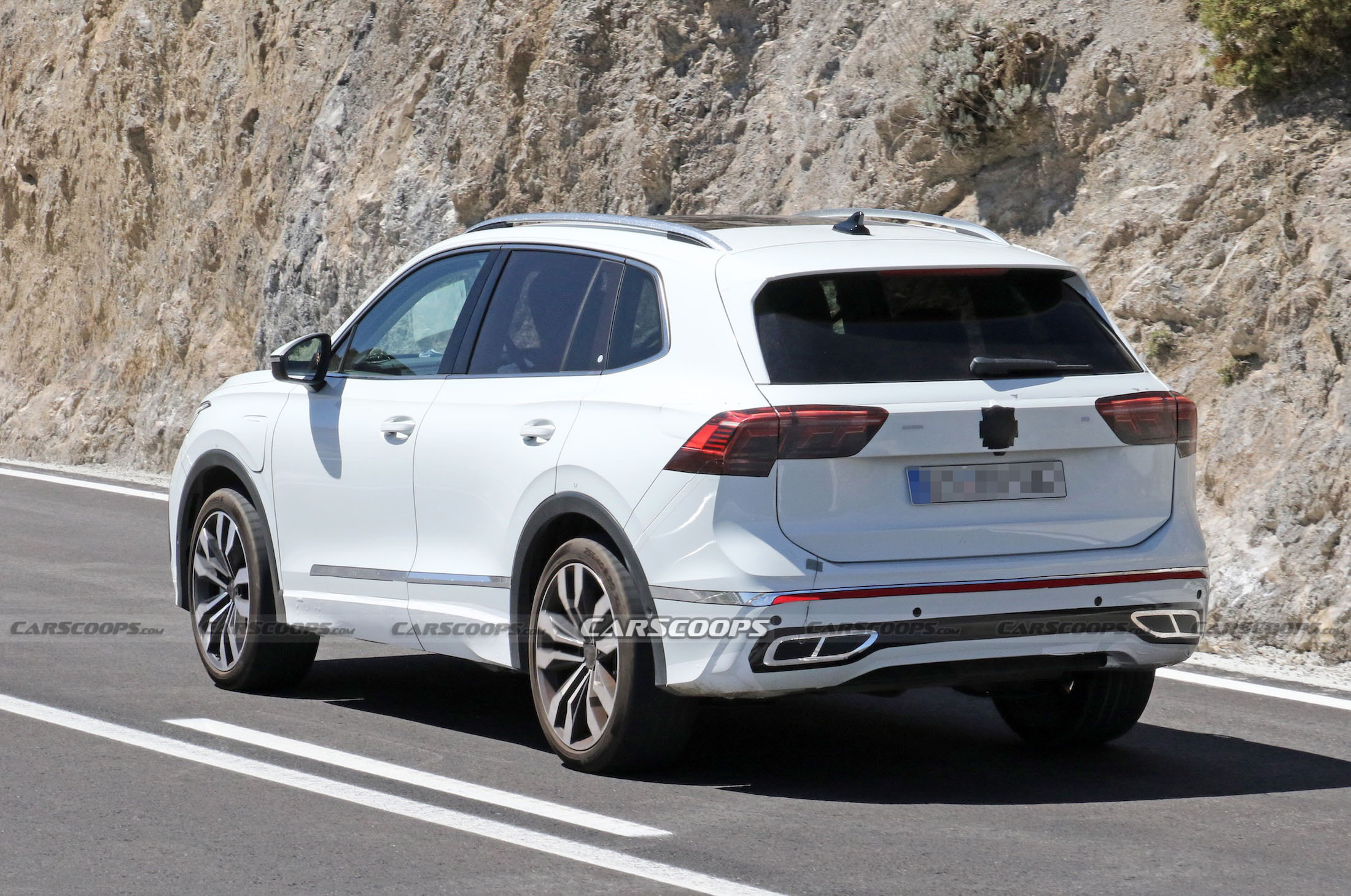 VW Tiguan PHEV scoop 00007