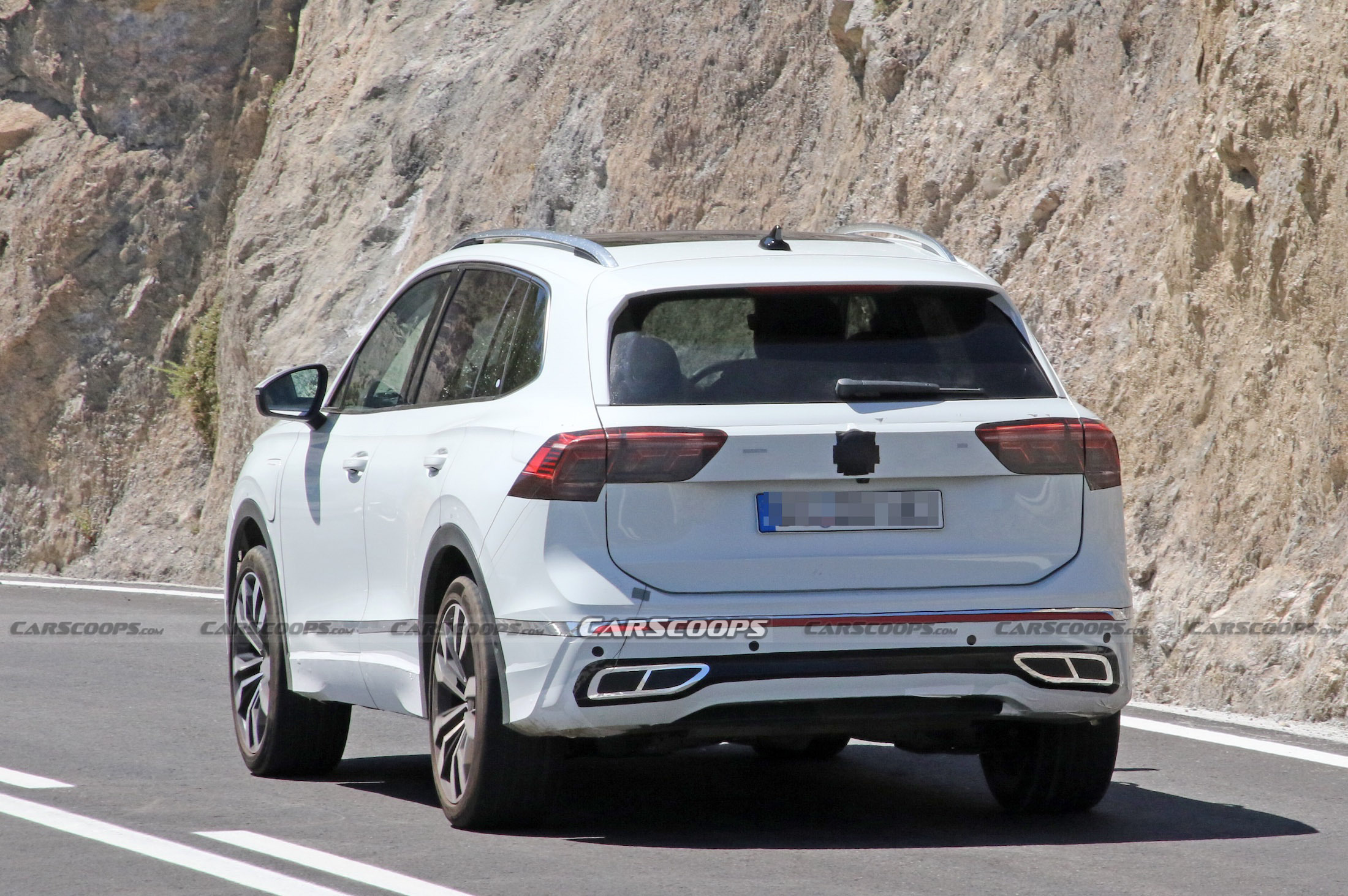 VW Tiguan PHEV scoop 00008