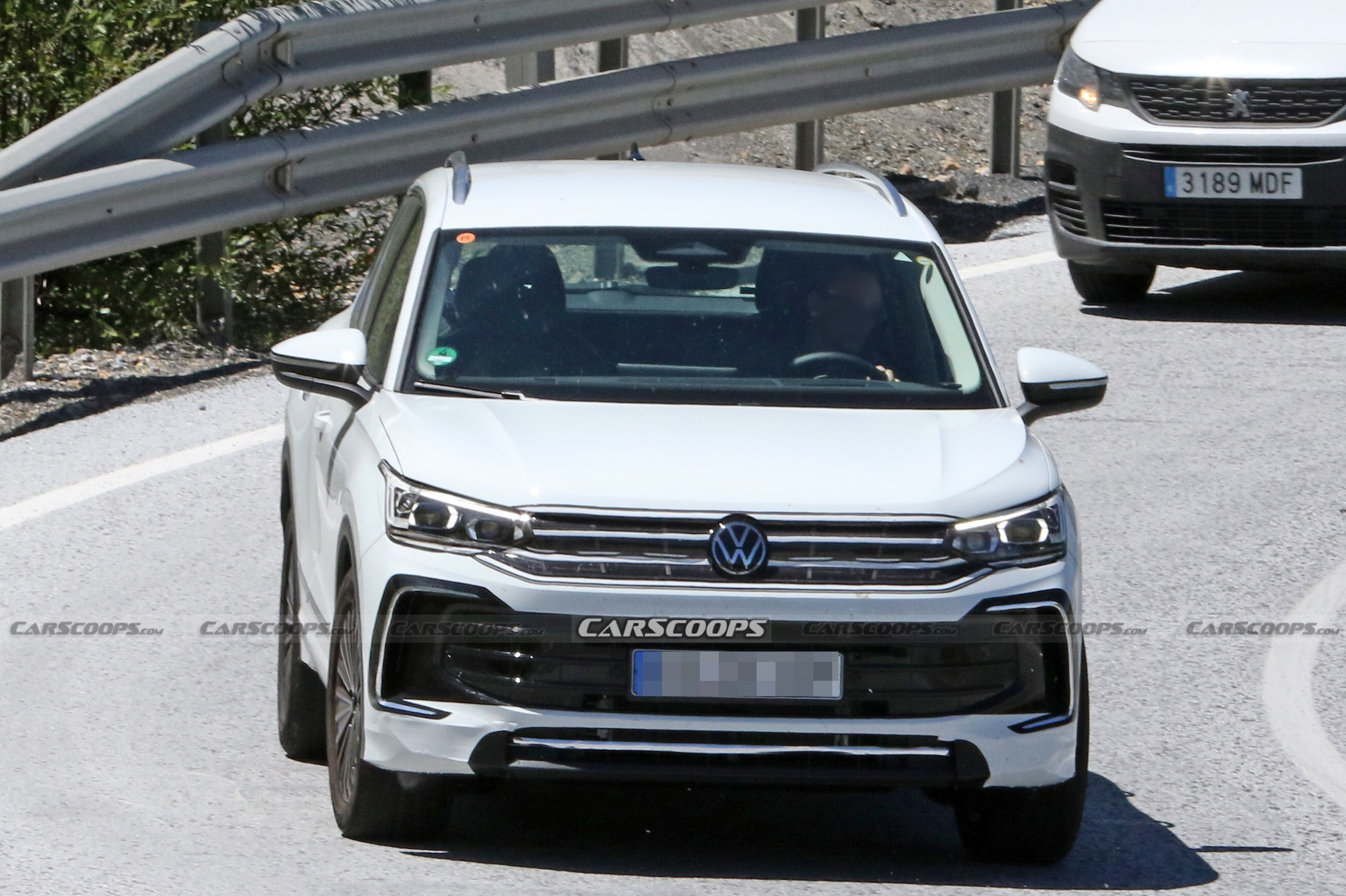VW Tiguan PHEV scoop 00012