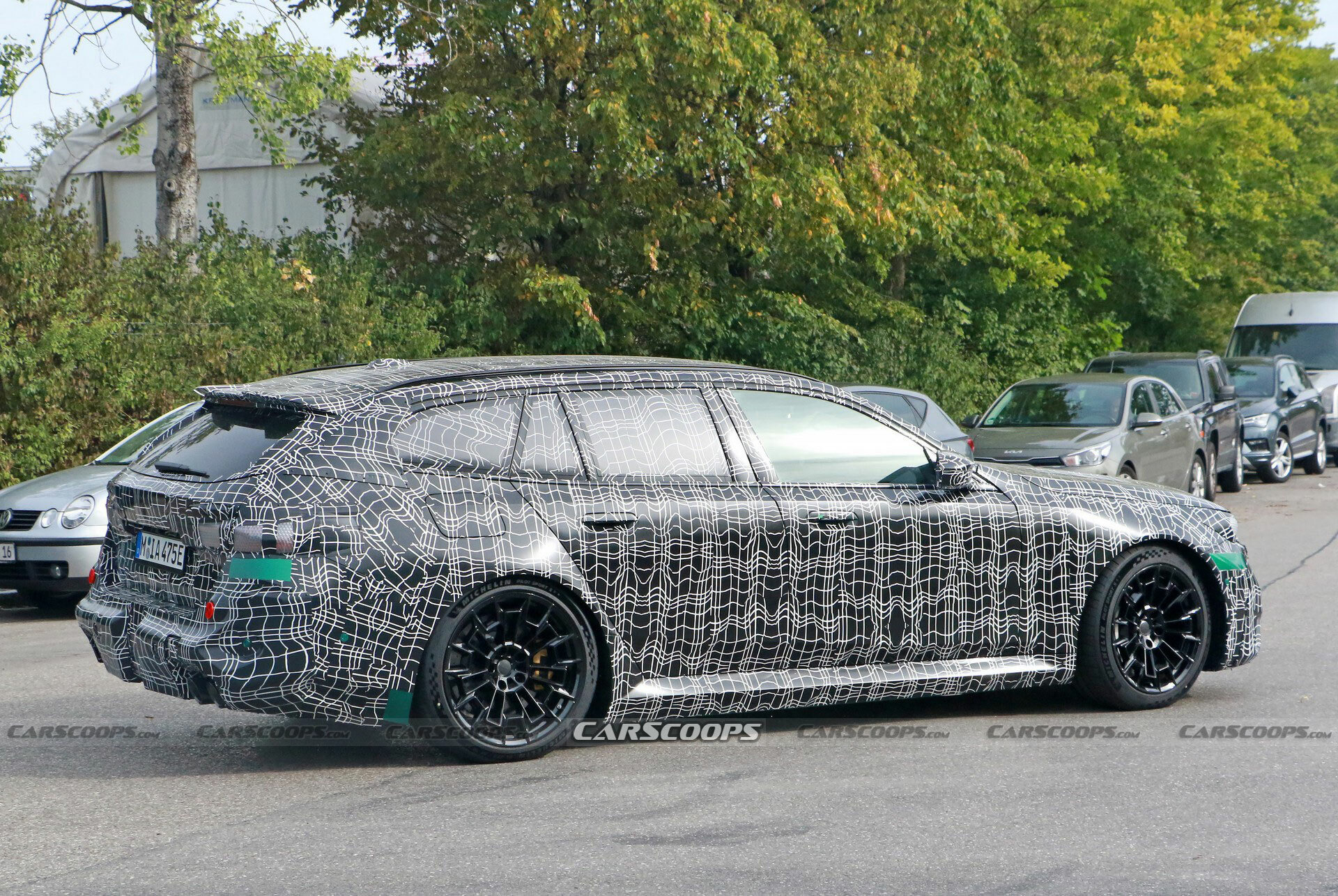2025-BMW-M5-Touring-728-12