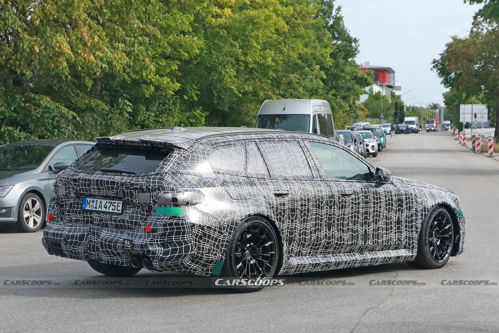 2025-BMW-M5-Touring-728-13