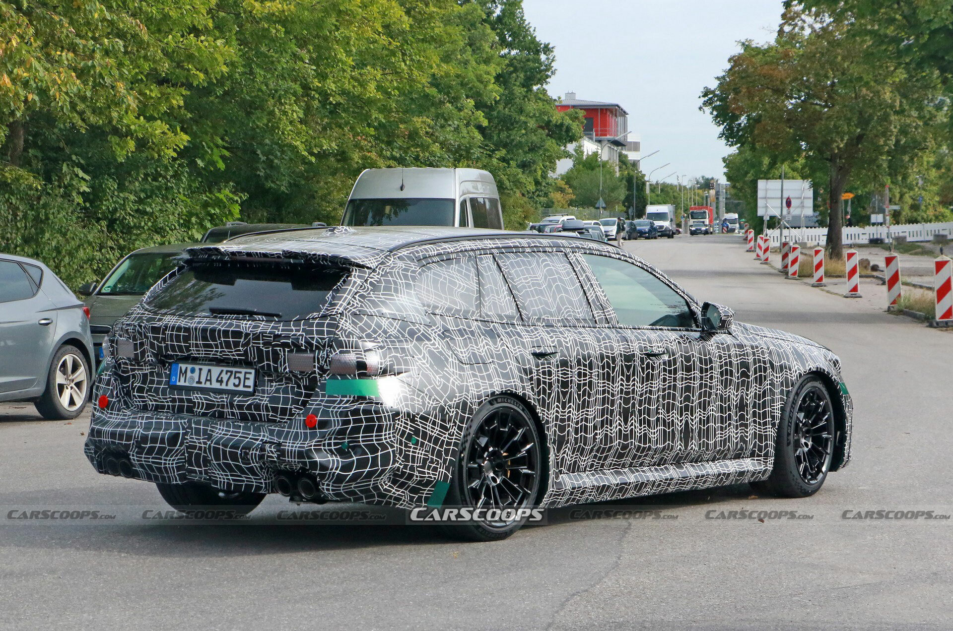 2025-BMW-M5-Touring-728-14