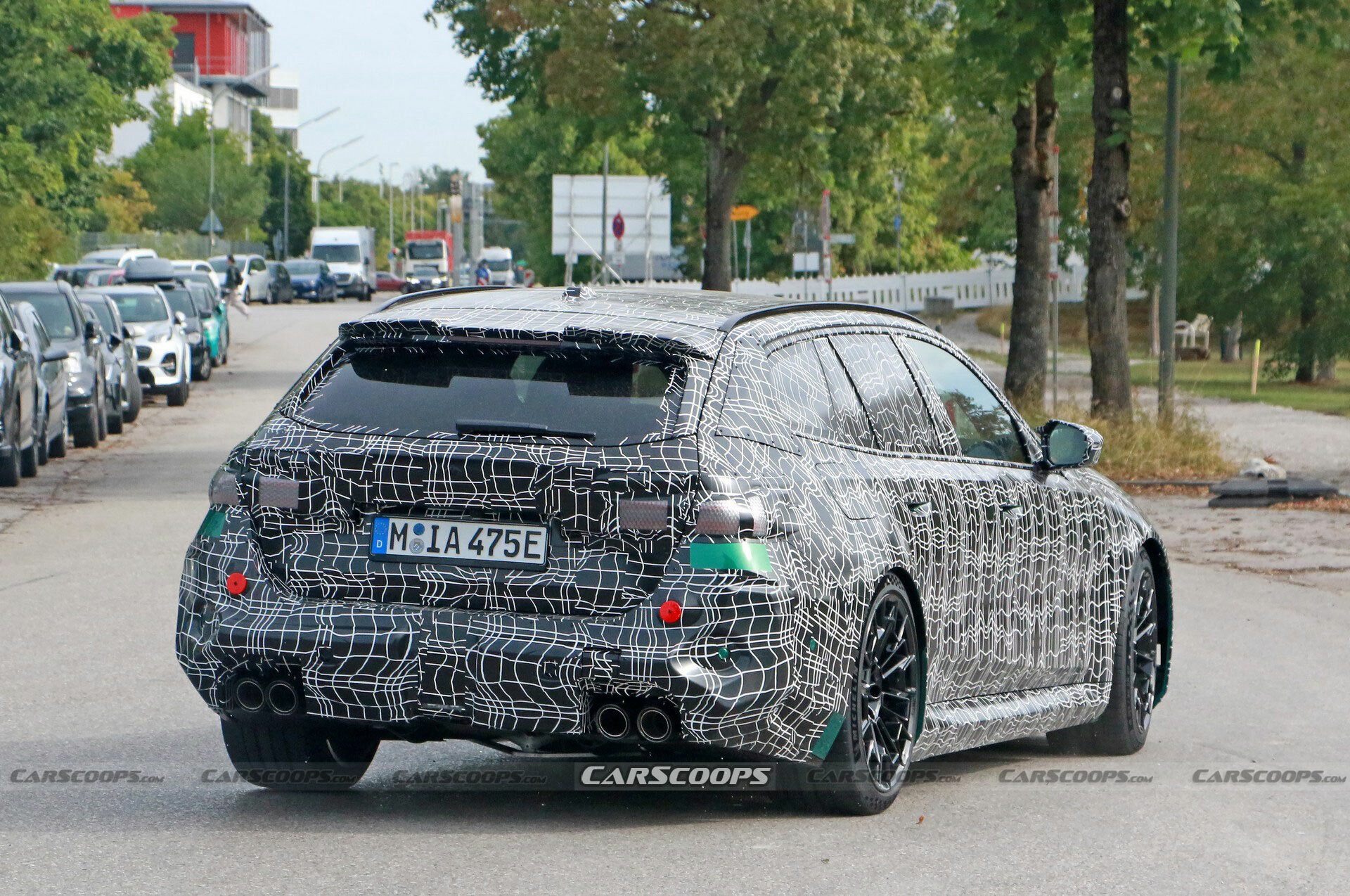 2025-BMW-M5-Touring-728-16