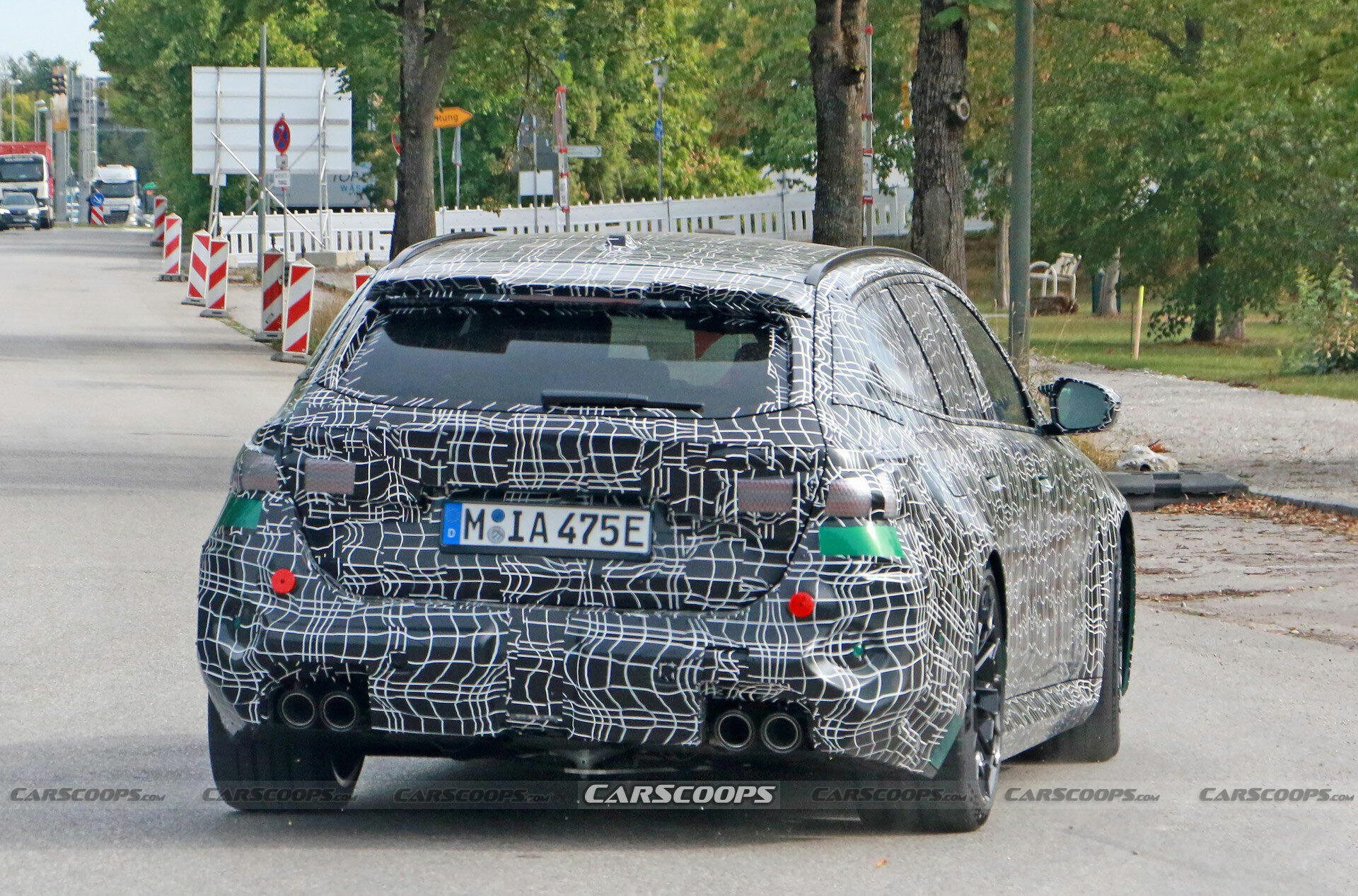 2025-BMW-M5-Touring-728-17