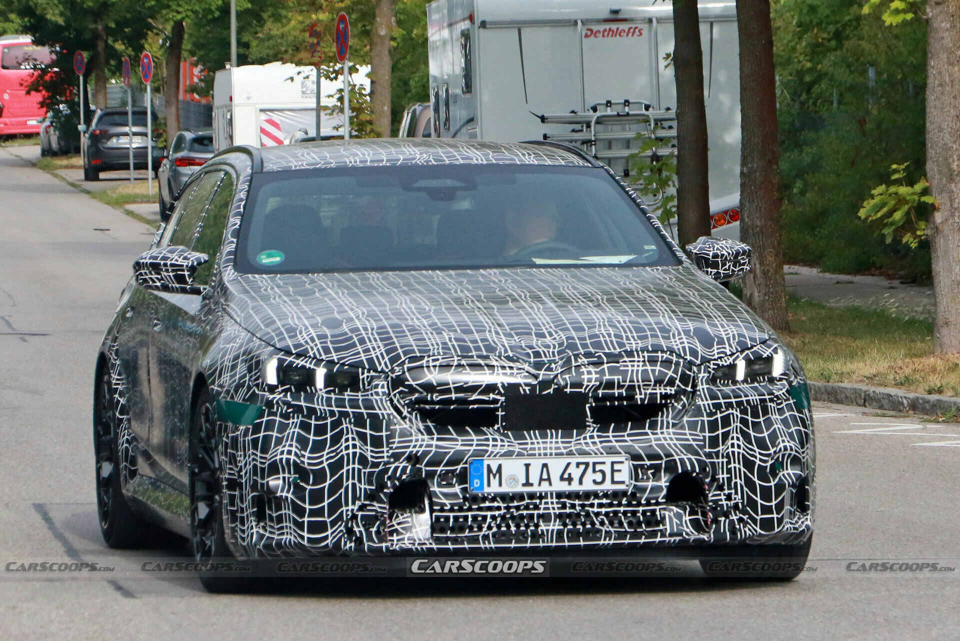 2025-BMW-M5-Touring-728-3