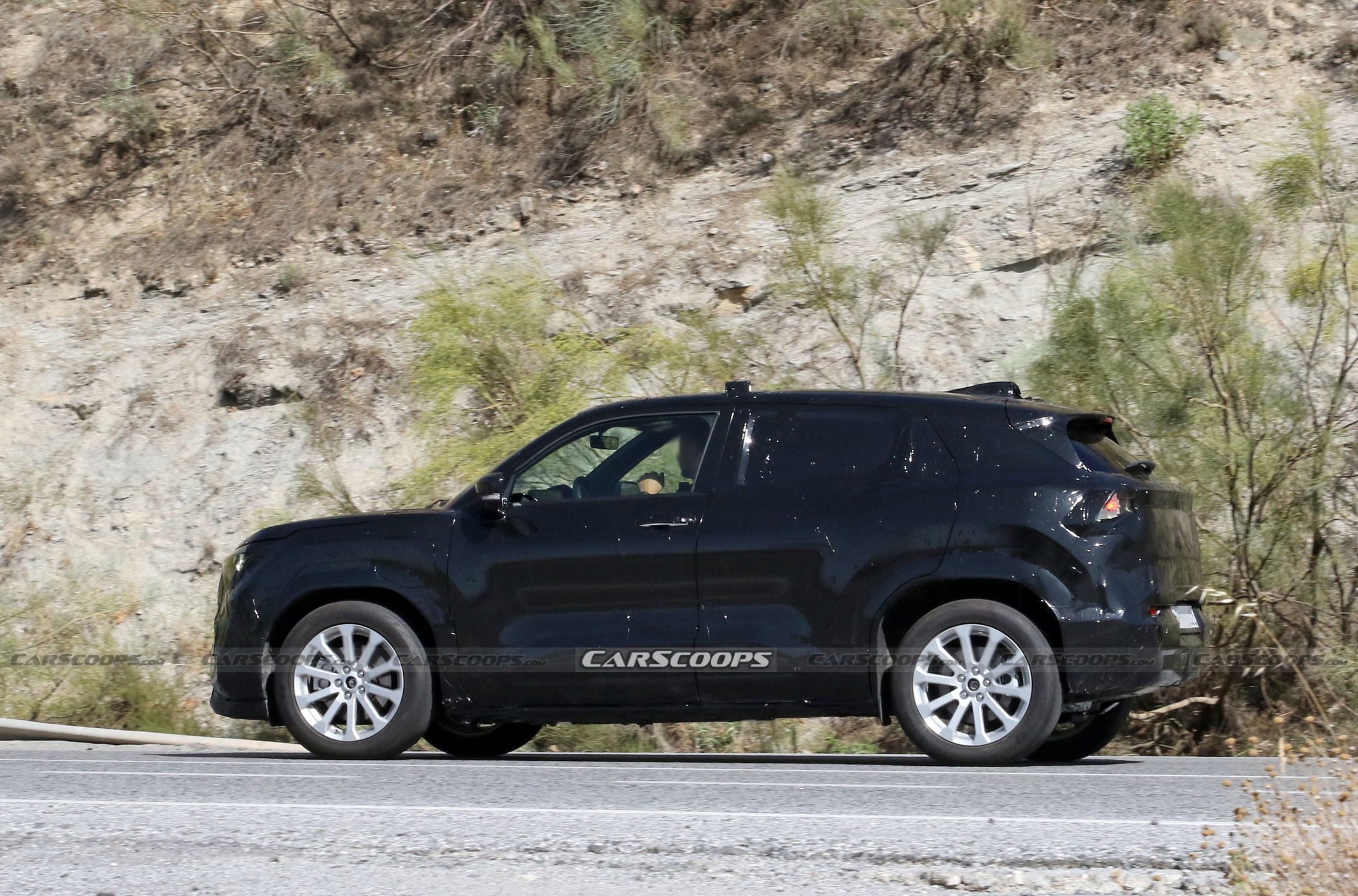 Suzuki eVX Scoop (3)