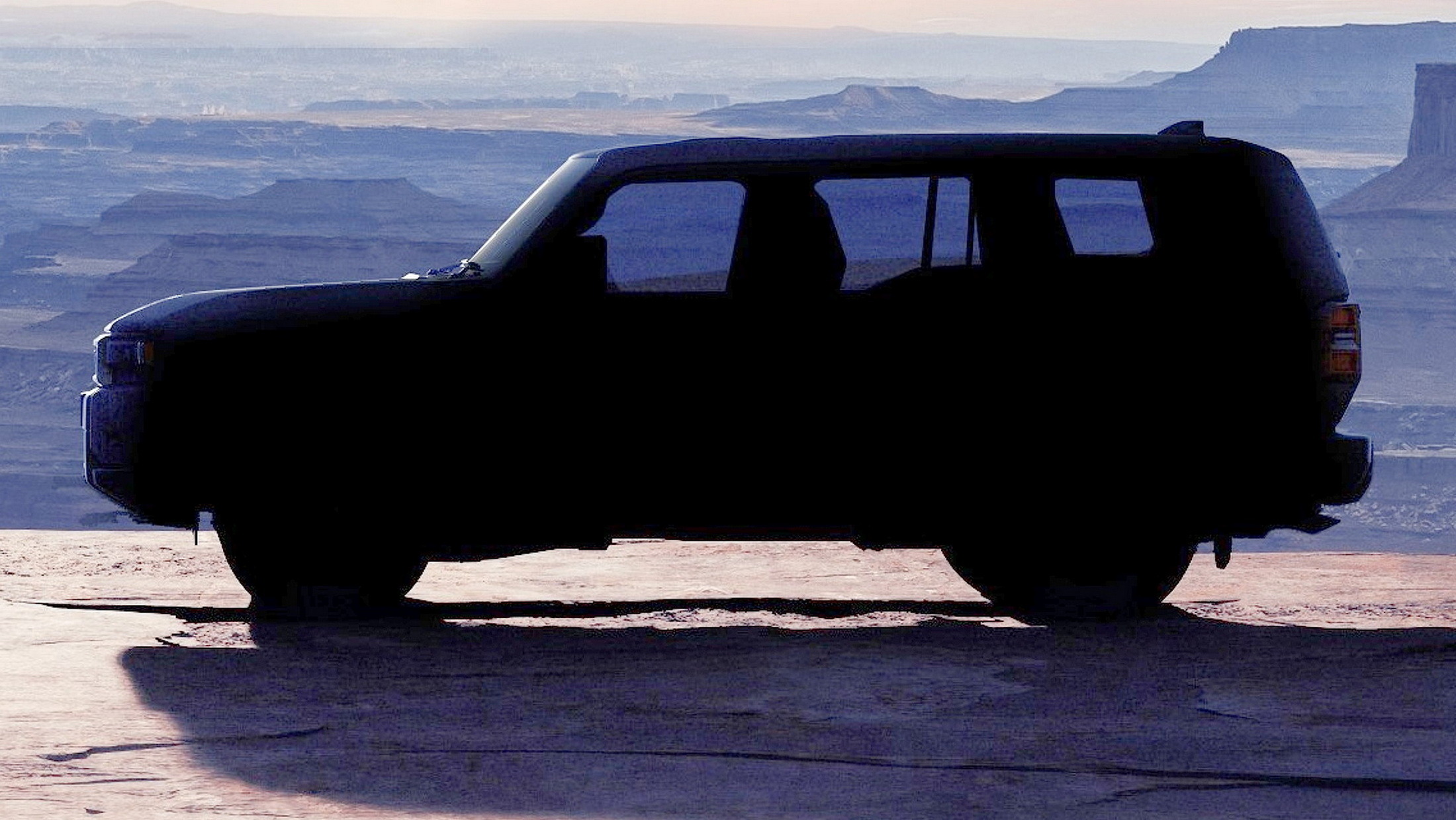 Toyota Land Cruiser Teaser (1)a