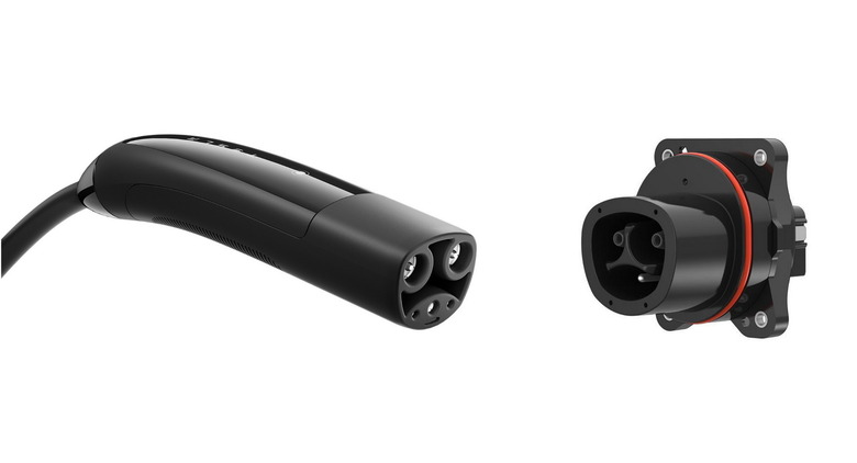 Tesla NACS plug_2
