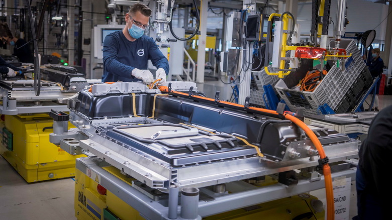 volvo ghent belgium ev production xc40 recharge 4