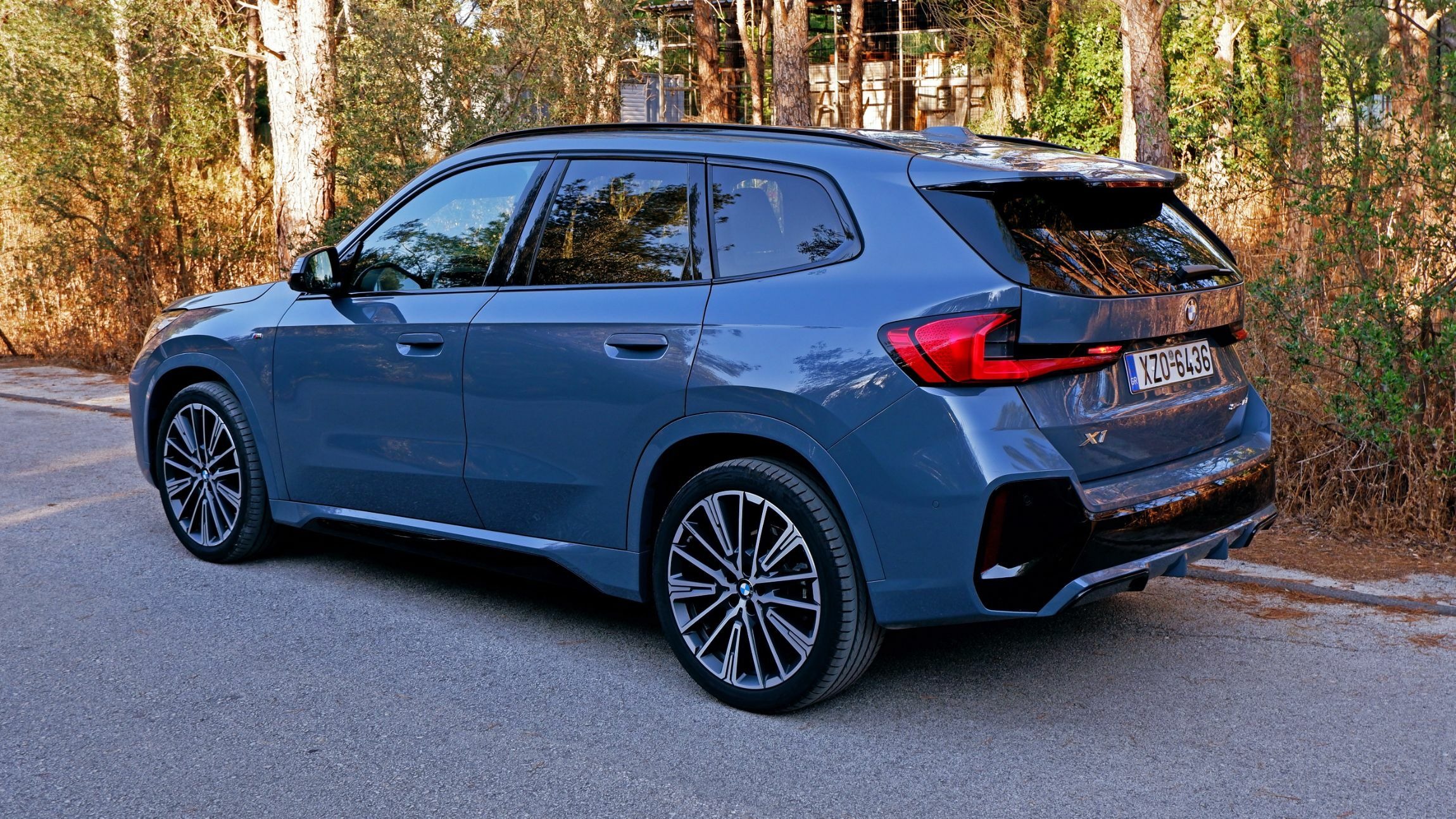 BMW X1 sDrive18i - Exterior (16)