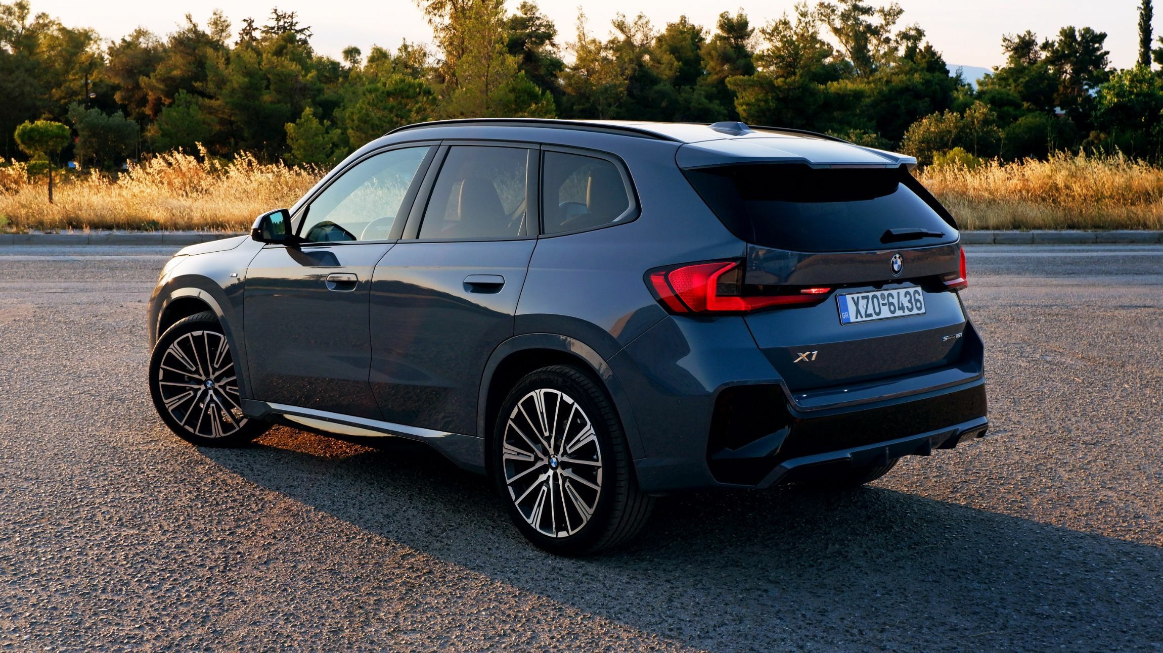 BMW X1 sDrive18i - Exterior (3)