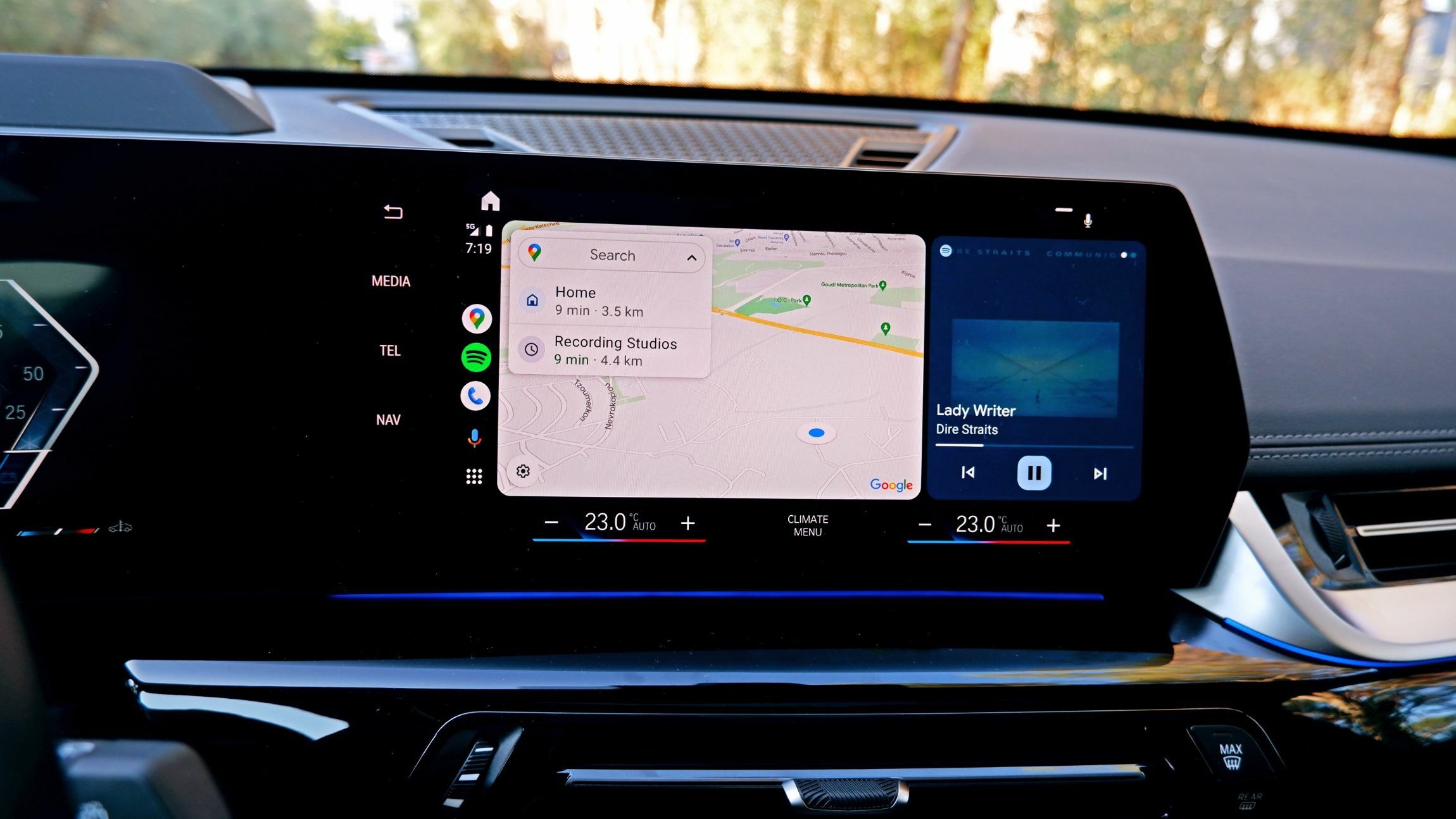 BMW X1 sDrive18i - Interior (10)