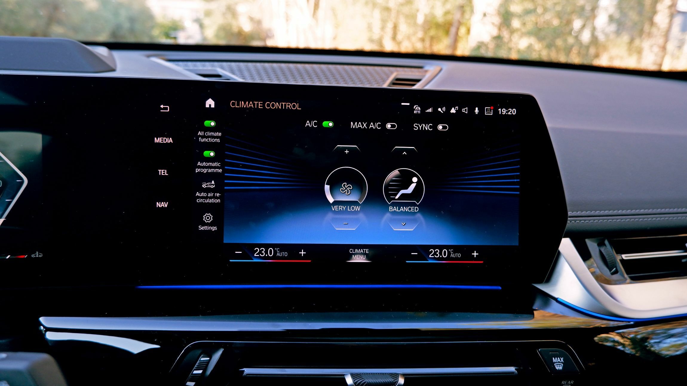 BMW X1 sDrive18i - Interior (14)