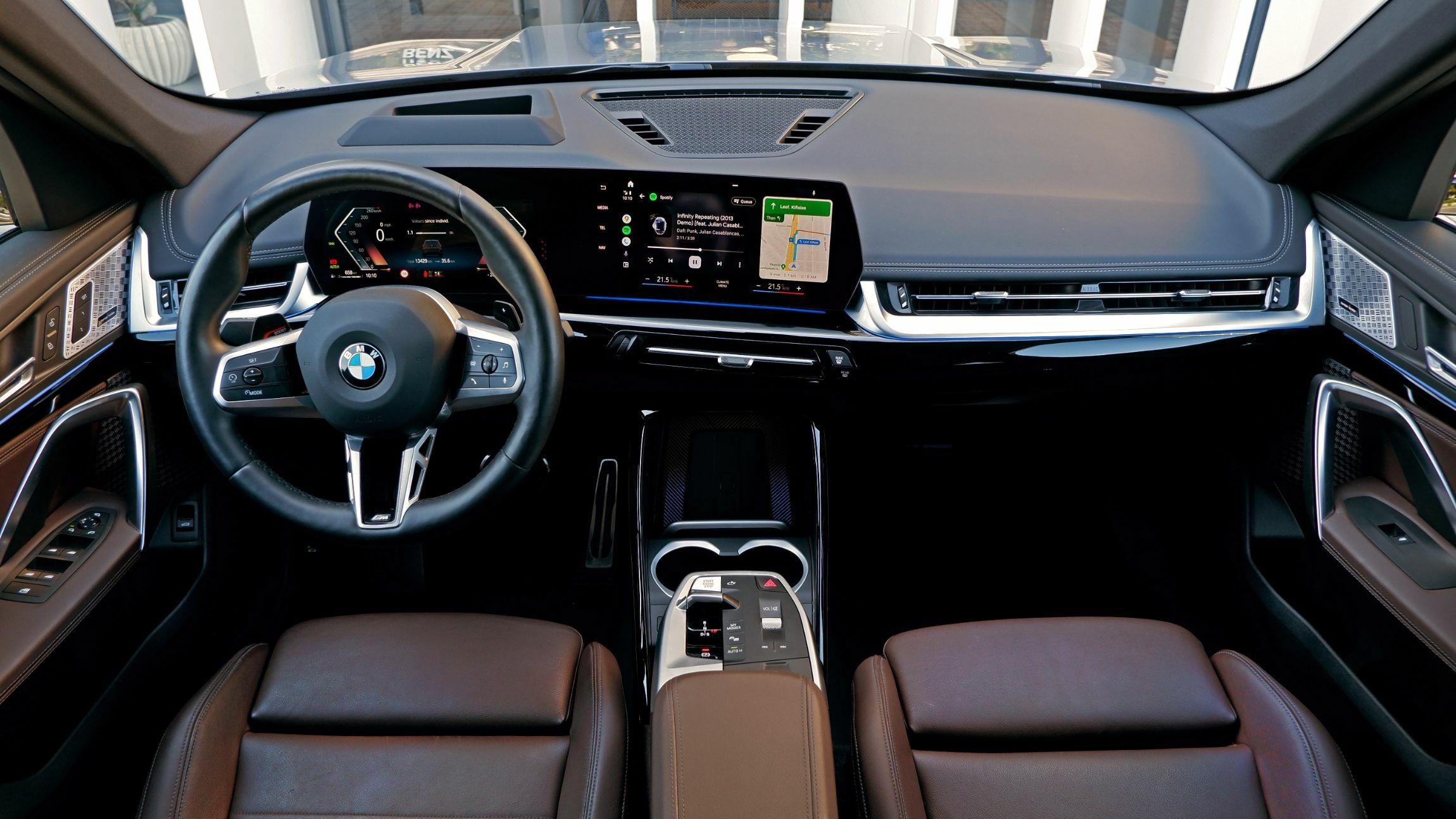 BMW X1 sDrive18i - Interior (2)