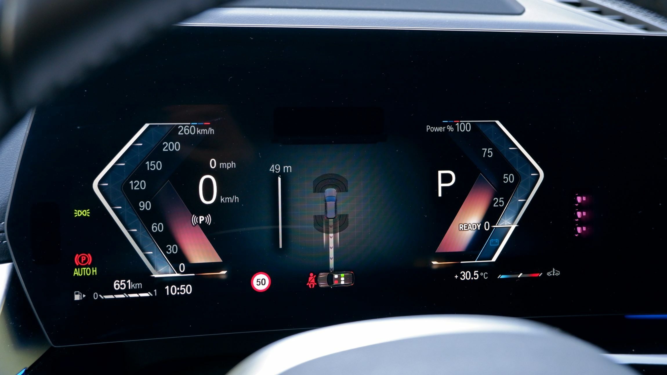 BMW X1 sDrive18i - Interior (3)