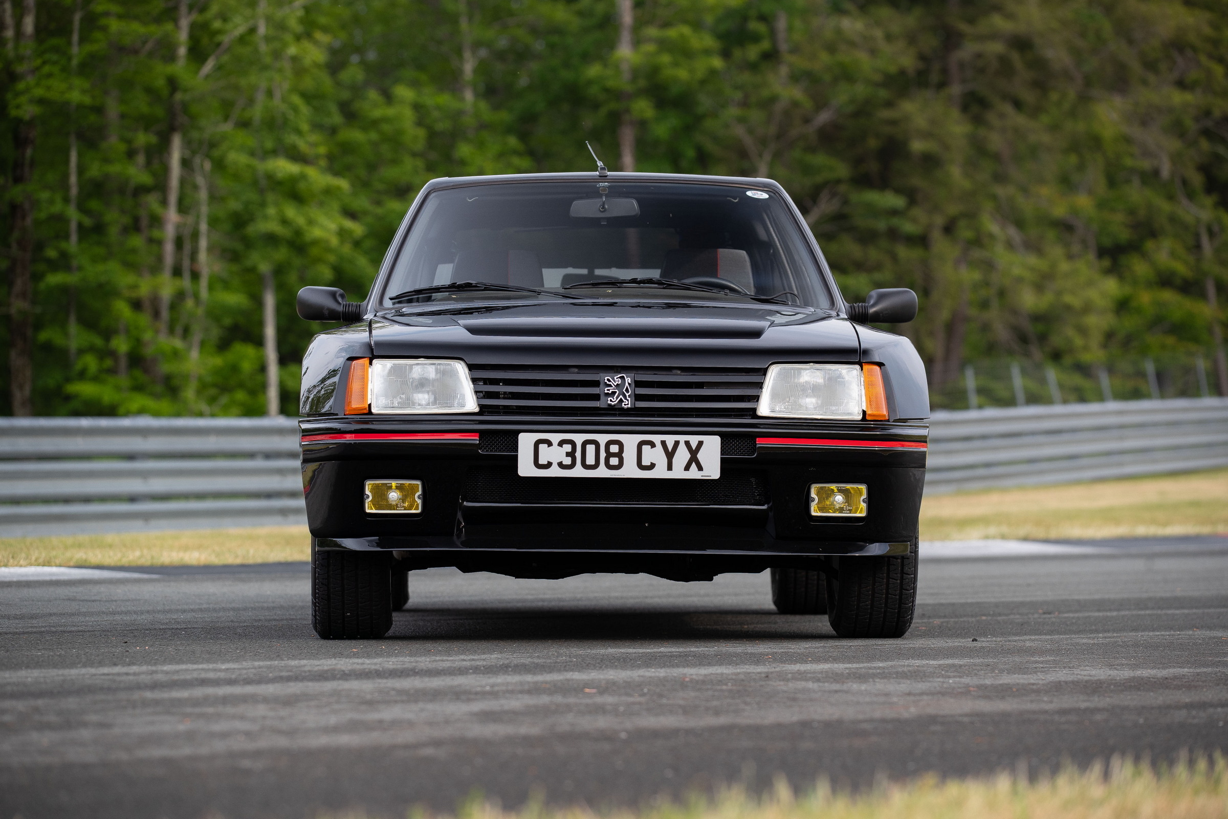 1985-Peugeot-205-Turbo-161376752_