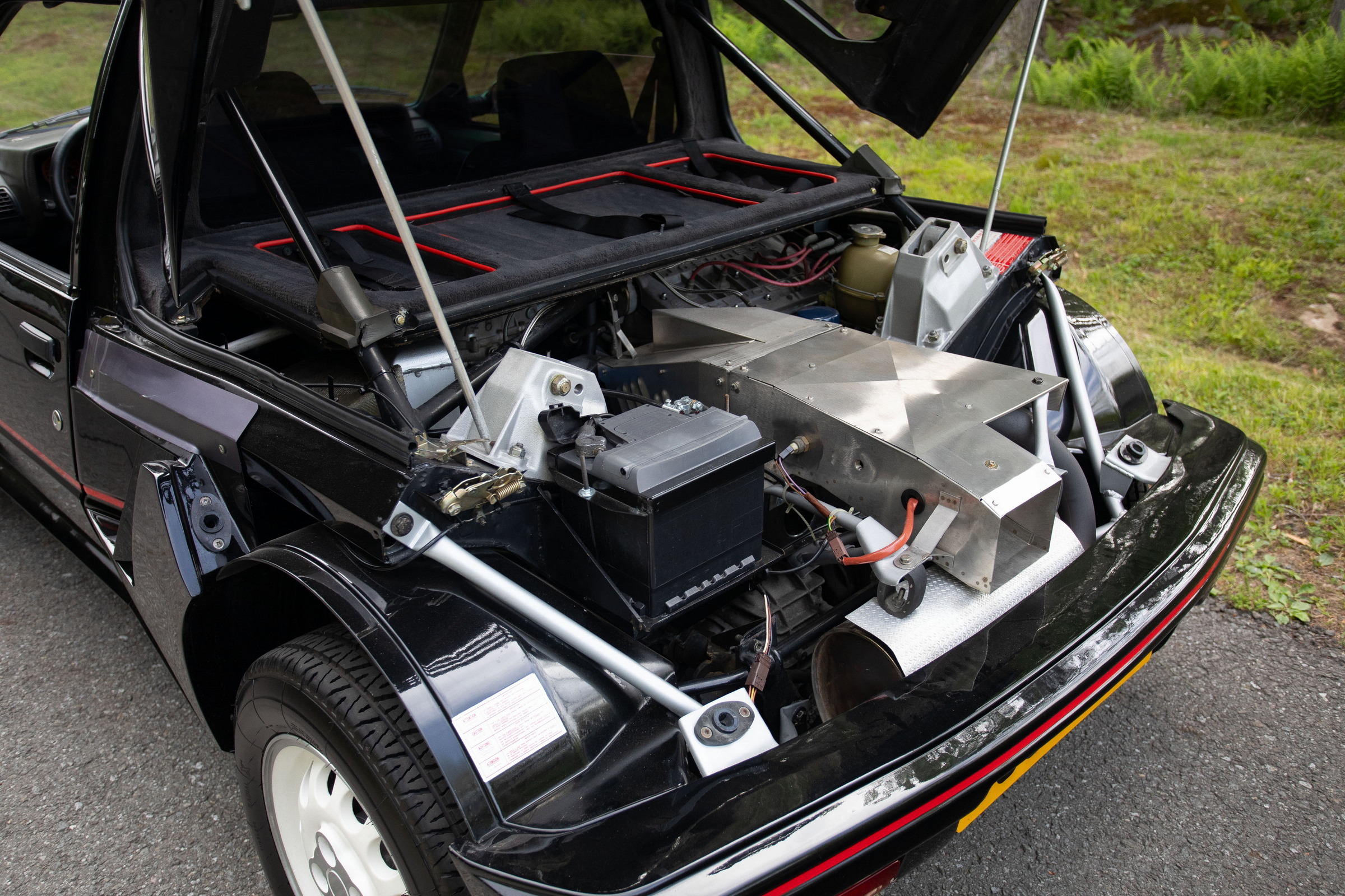 1985-Peugeot-205-Turbo-161376787_