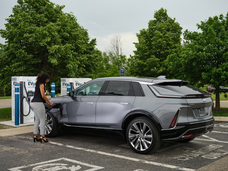 2023 Cadillac Lyriq