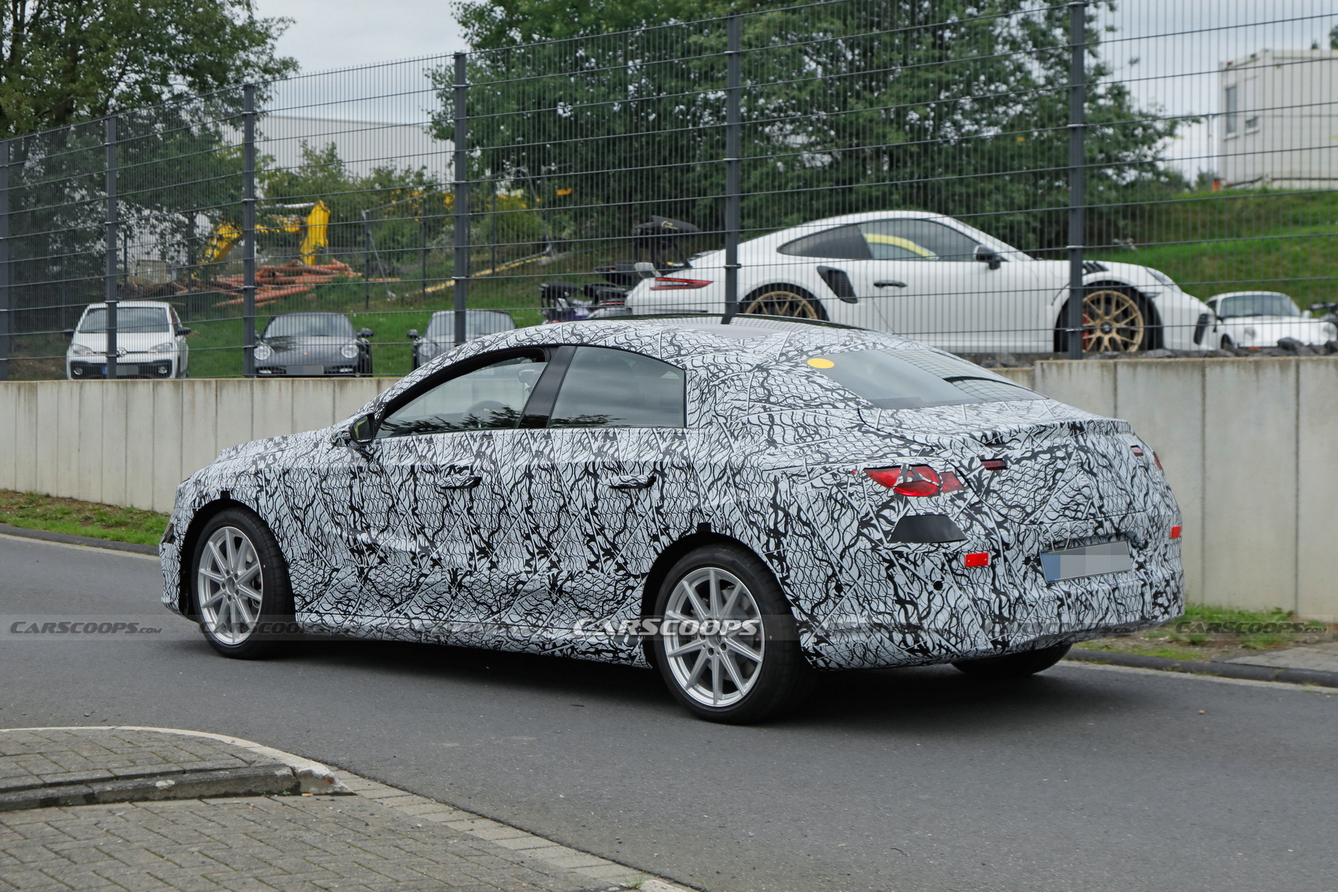 Mercedes-Benz CLA EV - 10