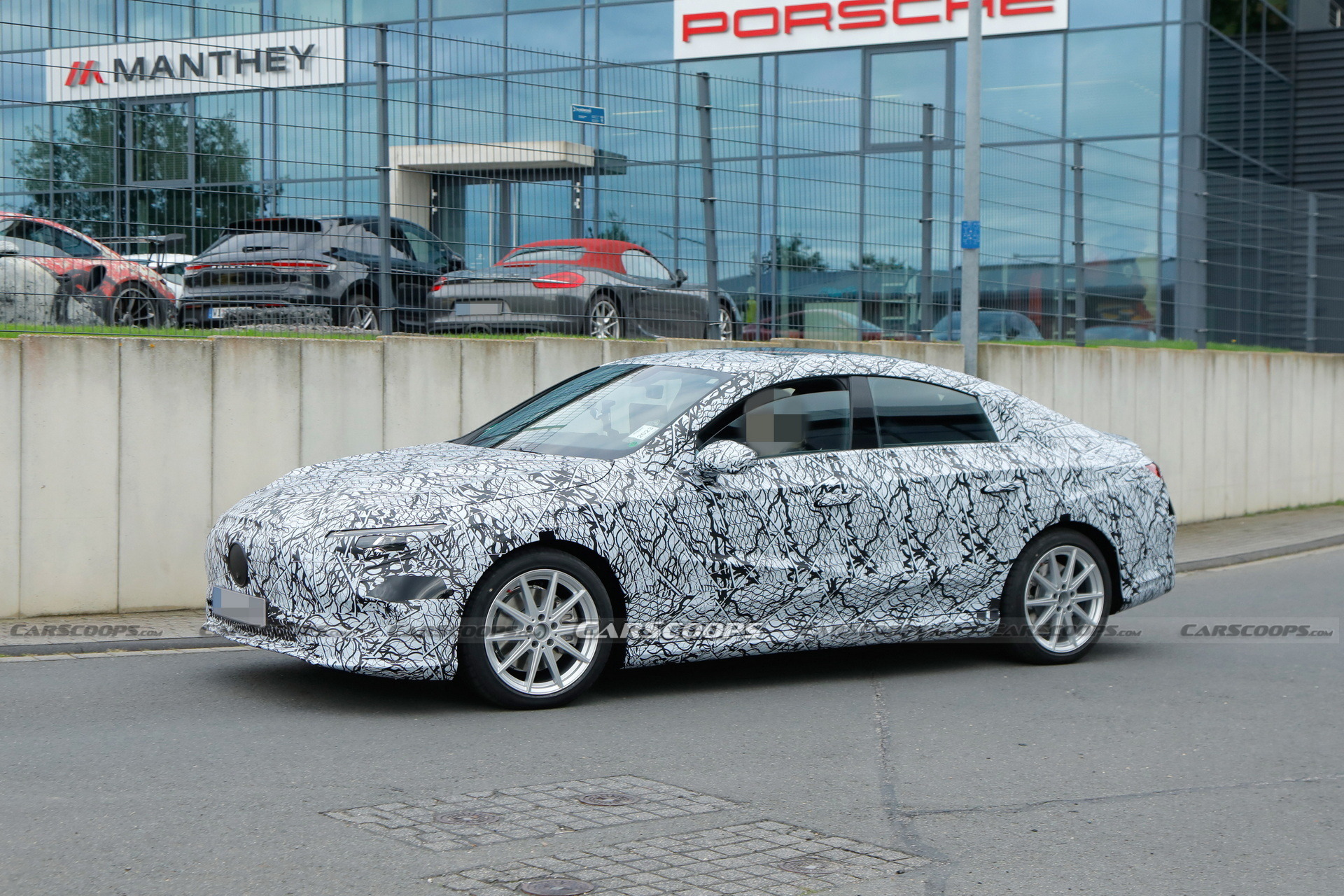 Mercedes-Benz CLA EV - 7