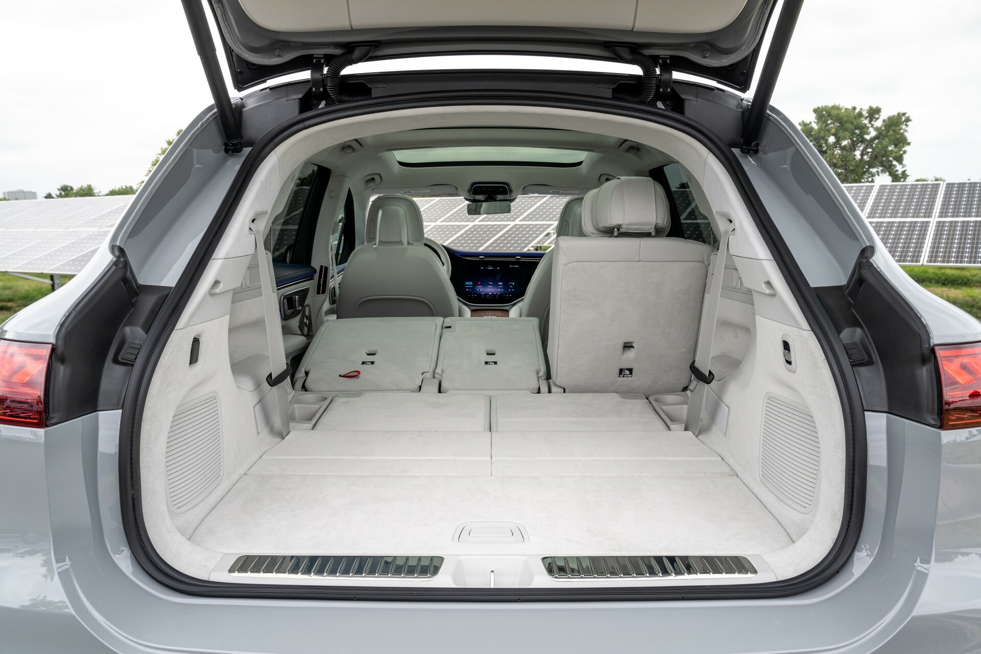 2023 Mercedes EQS SUV 808 11