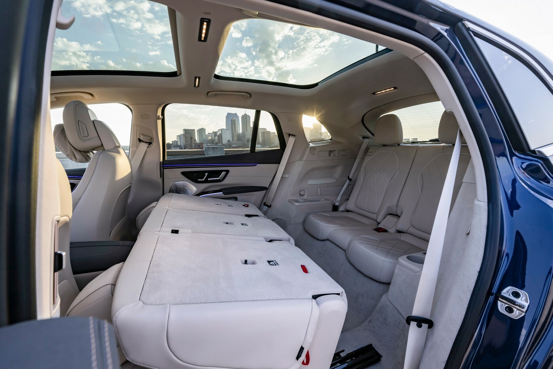2023 Mercedes EQS SUV 808 15