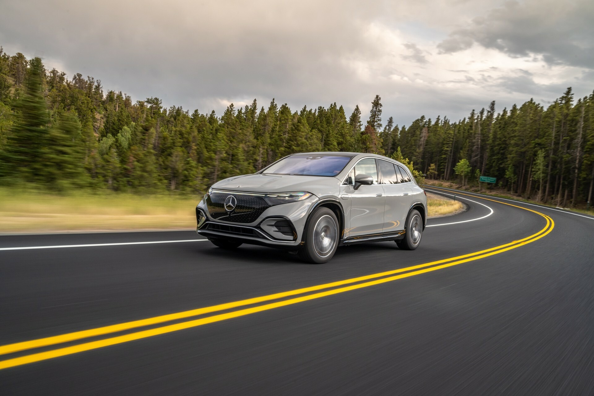 2023 Mercedes EQS SUV 808 4