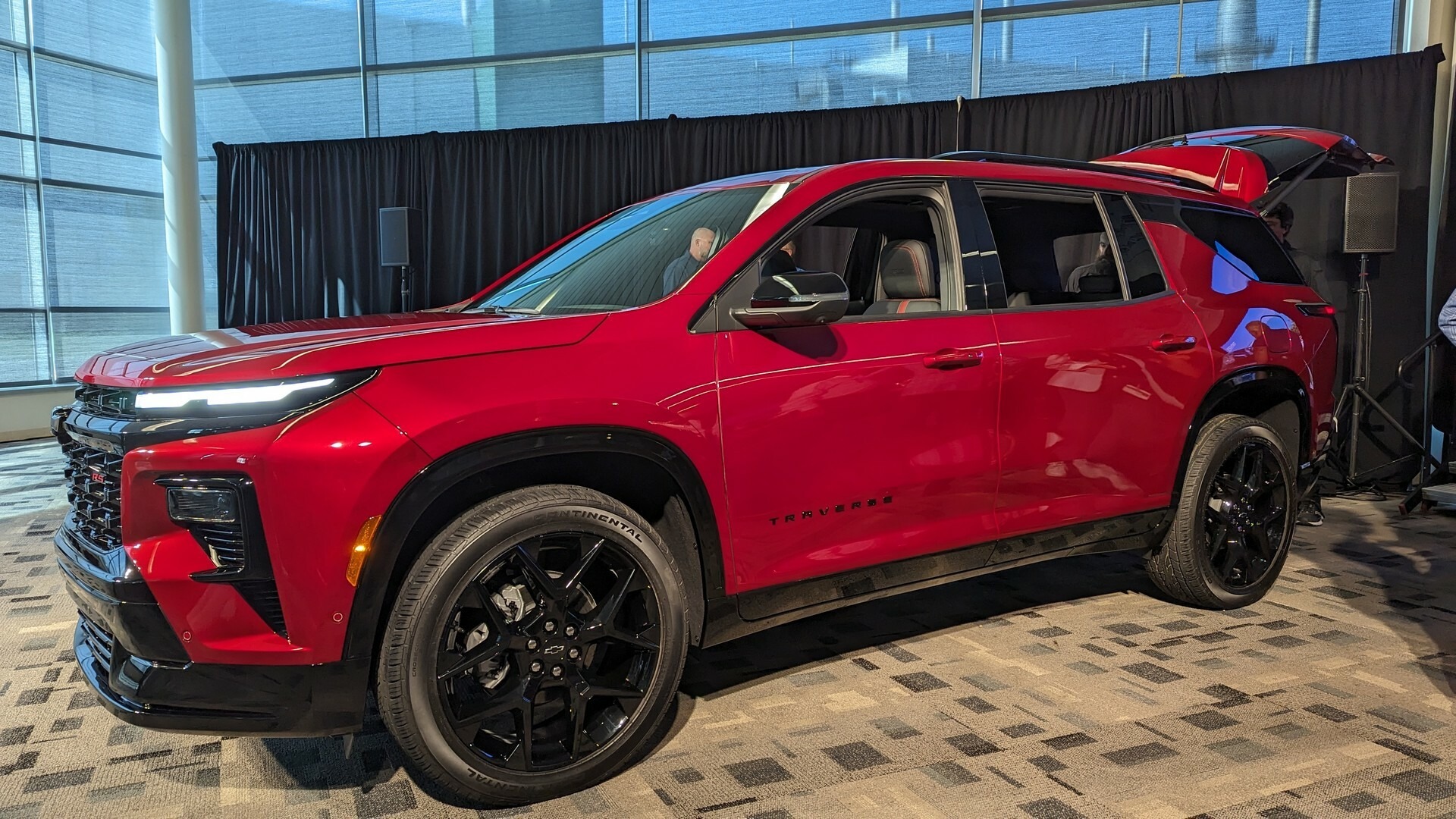 2024 Chevrolet Traverse MG CarScoops 121