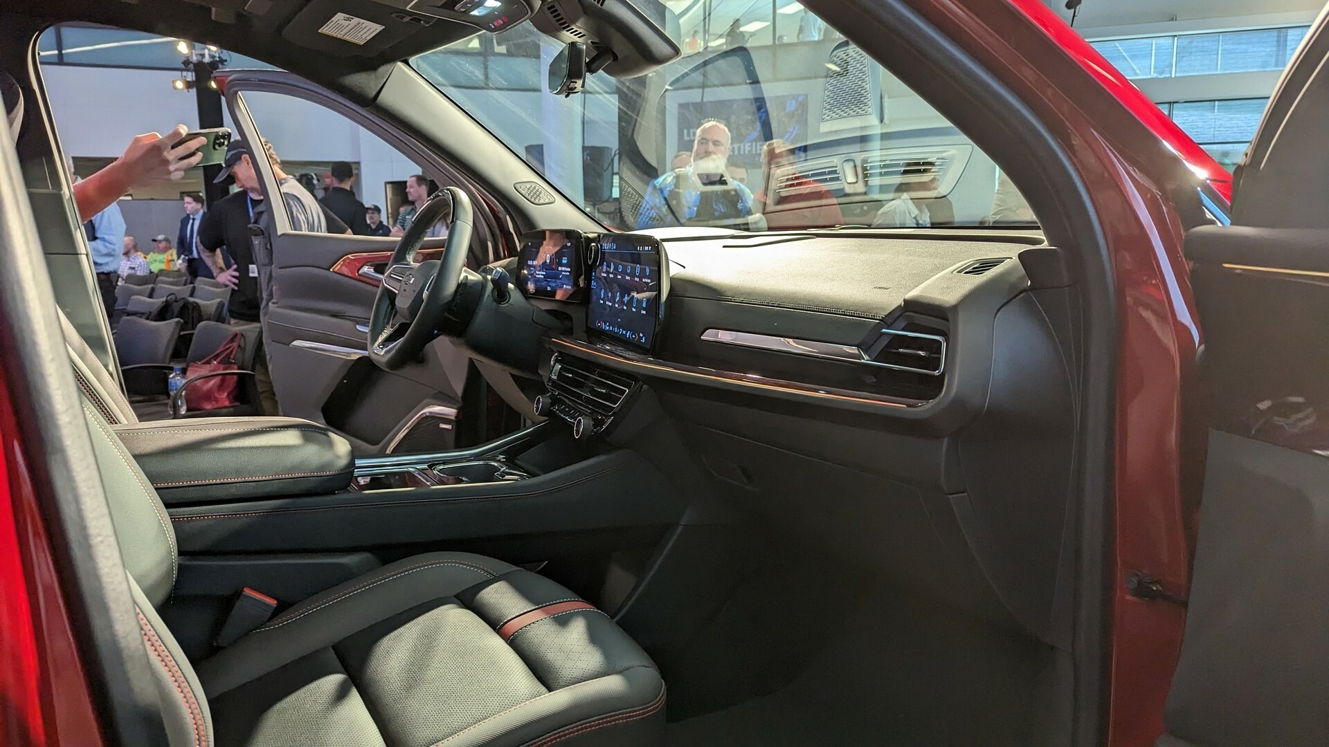 2024 Chevrolet Traverse MG CarScoops 207