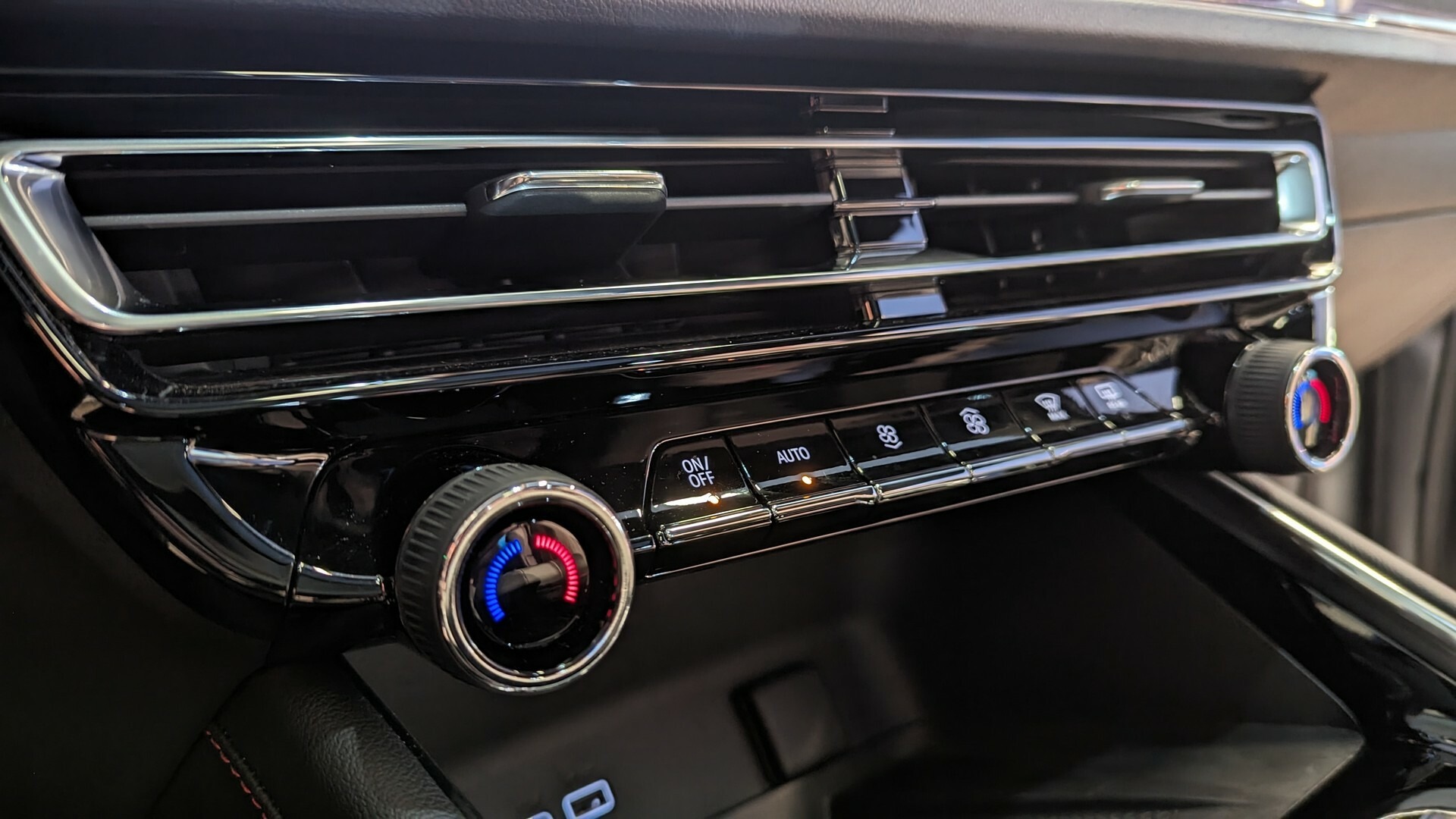 2024 Chevrolet Traverse MG CarScoops 217