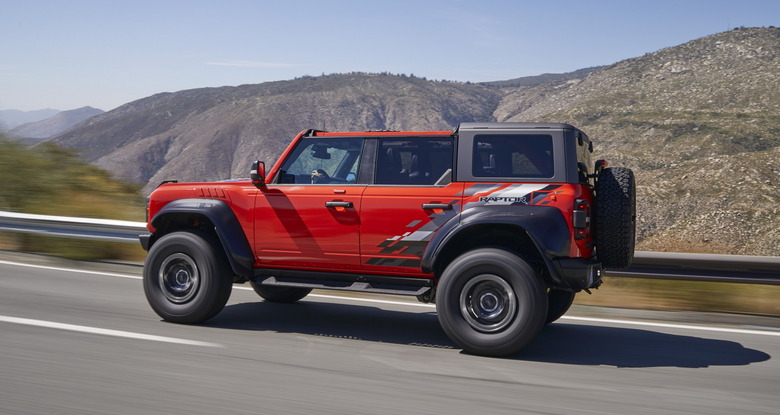 2022 Ford Bronco Raptor 2