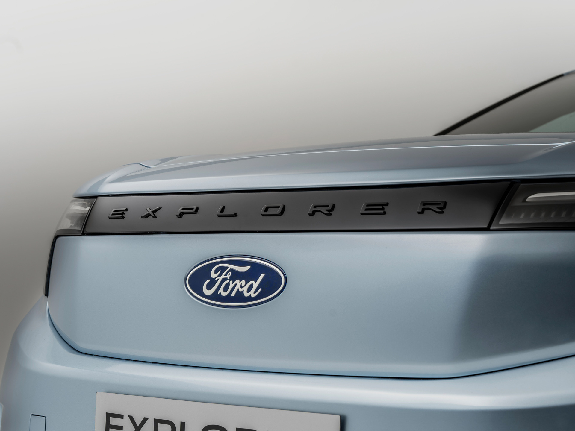 Ford Explorer EV 00029