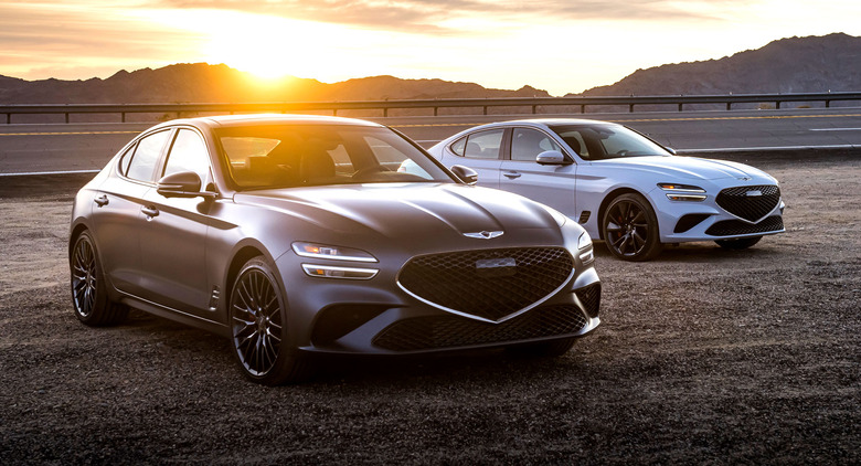 2022-Genesis-G70