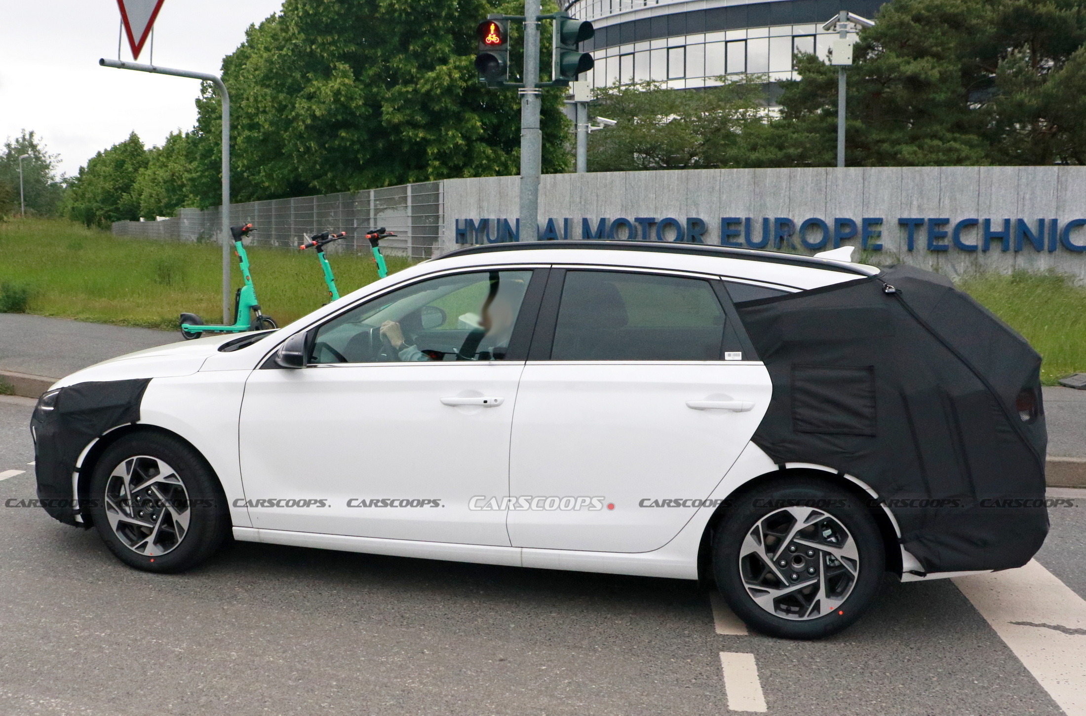 Hyundai i30 Wagon Facelift Scoop (15) (2)