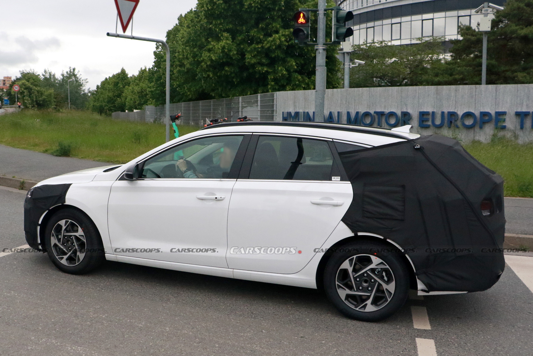 Hyundai i30 Wagon Facelift Scoop (16) (2)