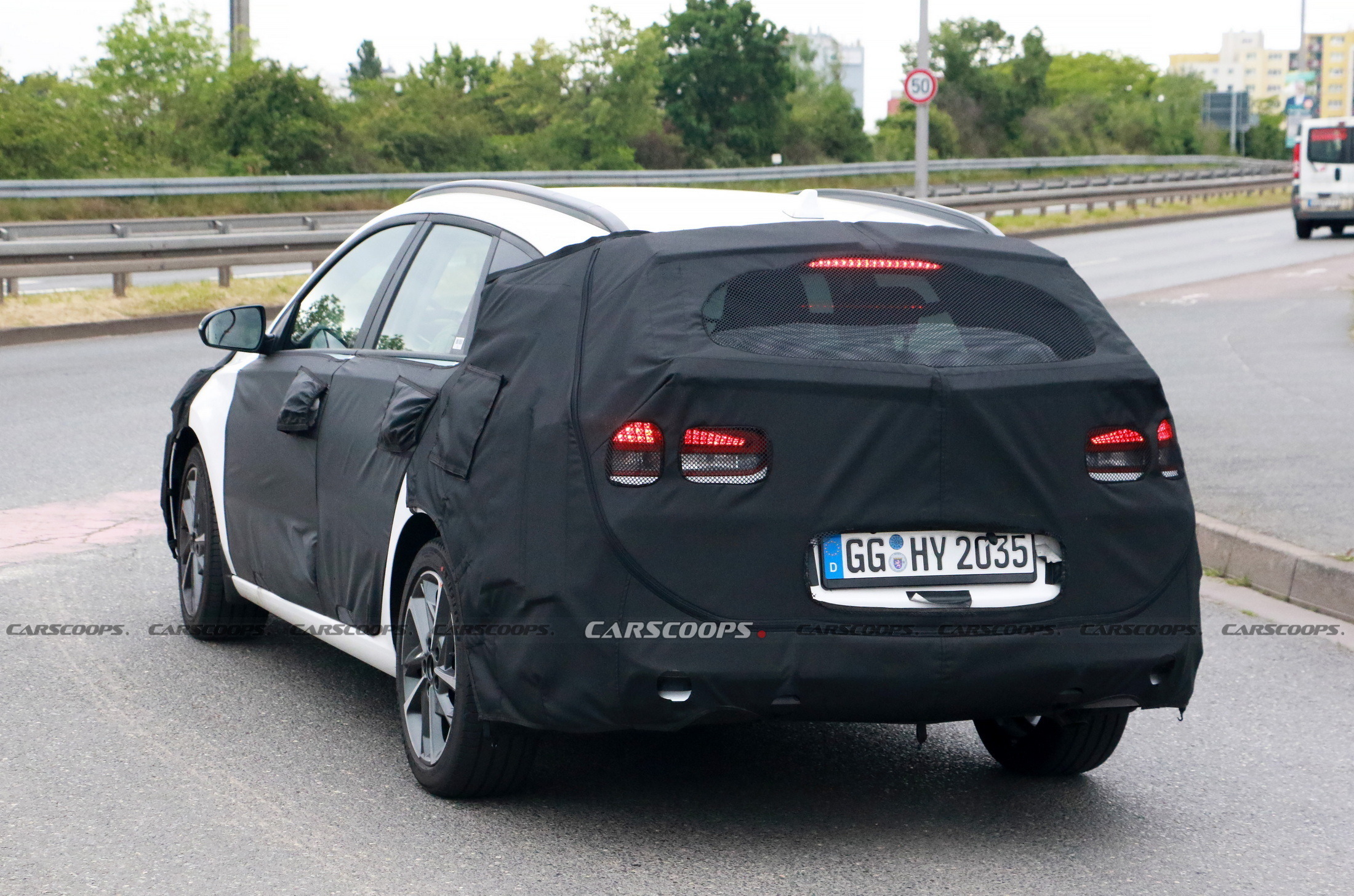Hyundai i30 Wagon Facelift Scoop (9) (2)