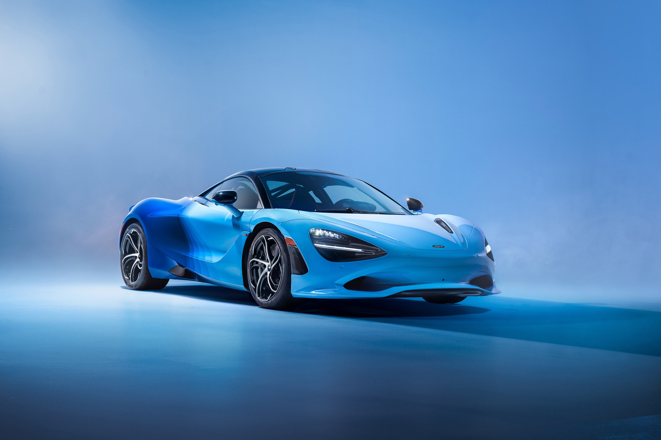 McLaren MSO 750S spectrum paint 00002