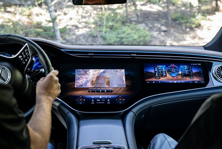Mercedes EQS SUV - 11