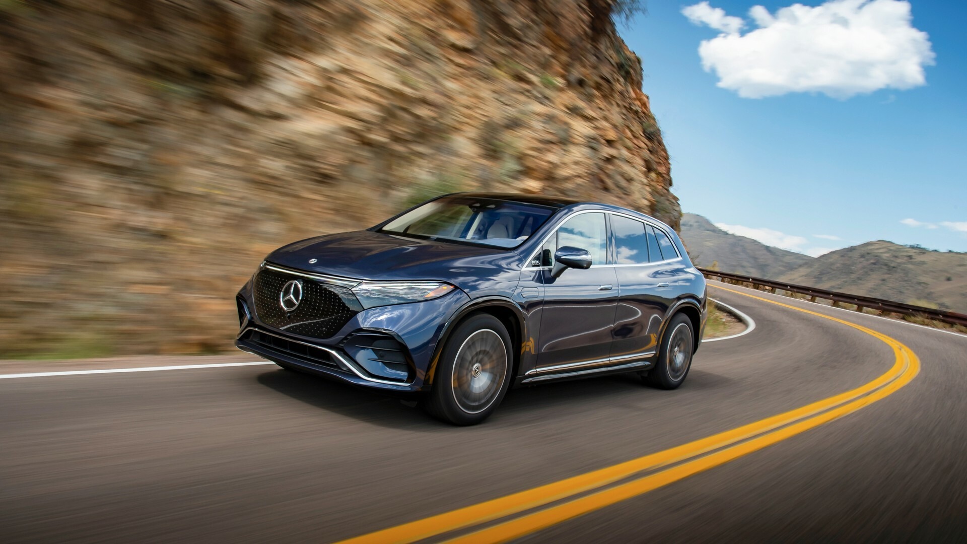 Mercedes EQS SUV - 10