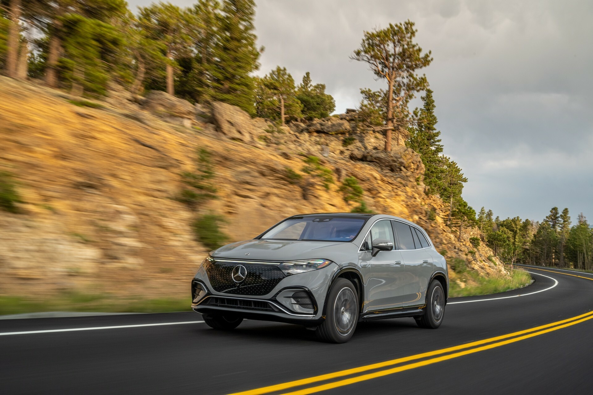 Mercedes EQS SUV - 2