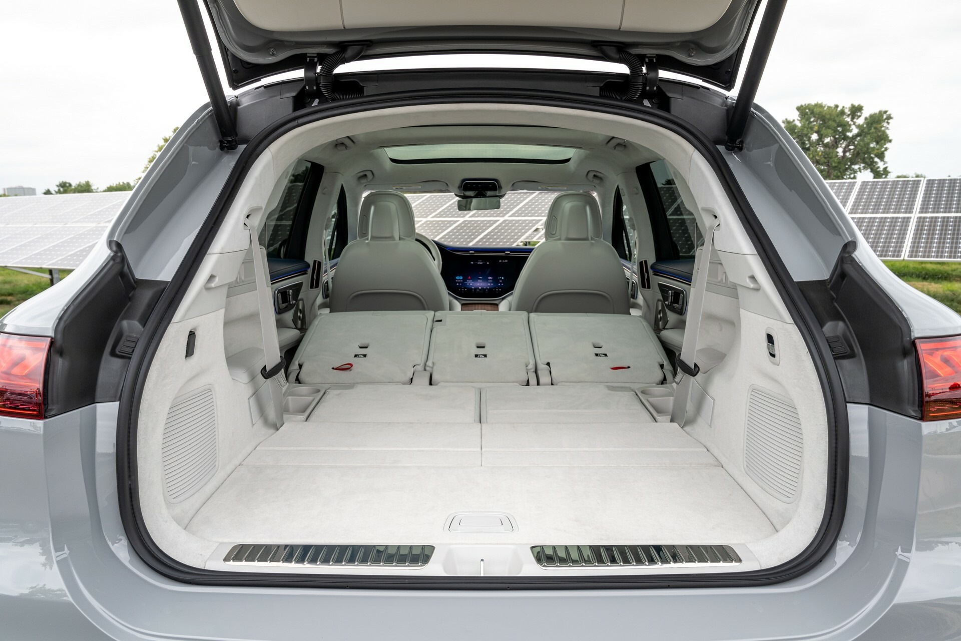 Mercedes EQS SUV - 7