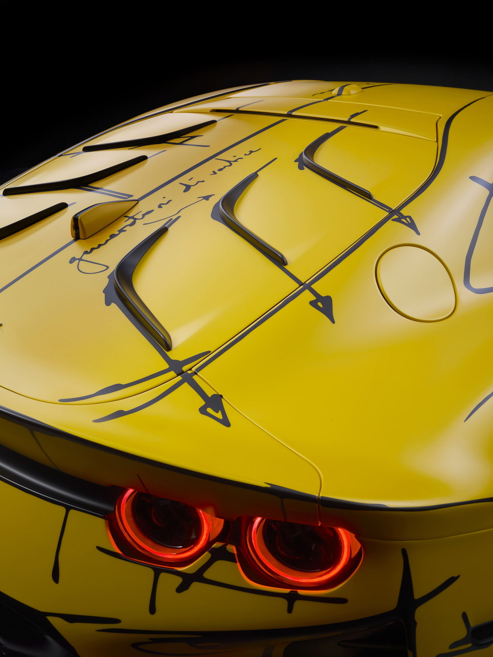 Ferrari-812-Competizione-Tailor-Made-Sketch-Car (17)