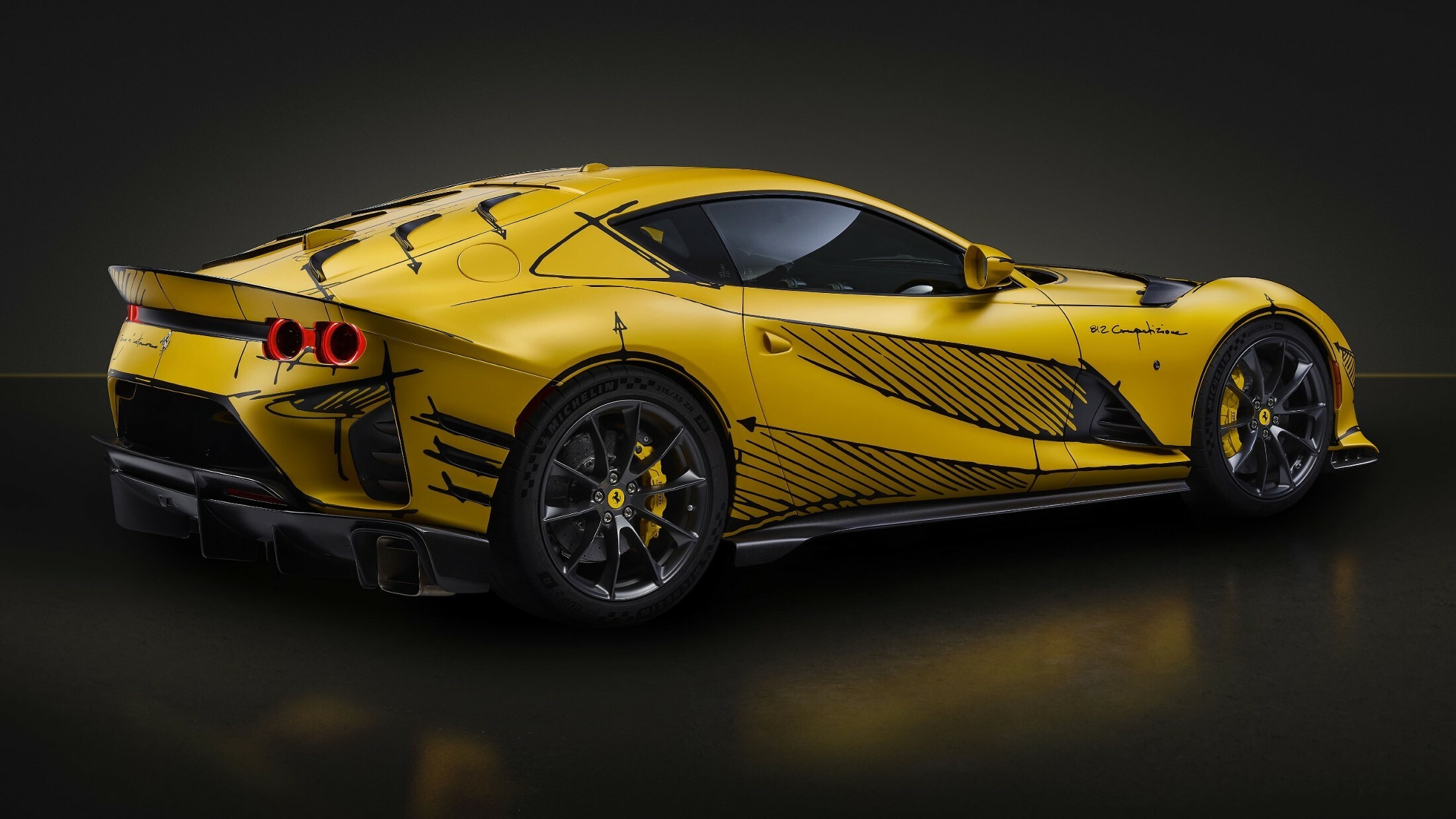 Ferrari-812-Competizione-Tailor-Made-Sketch-Car (6)s