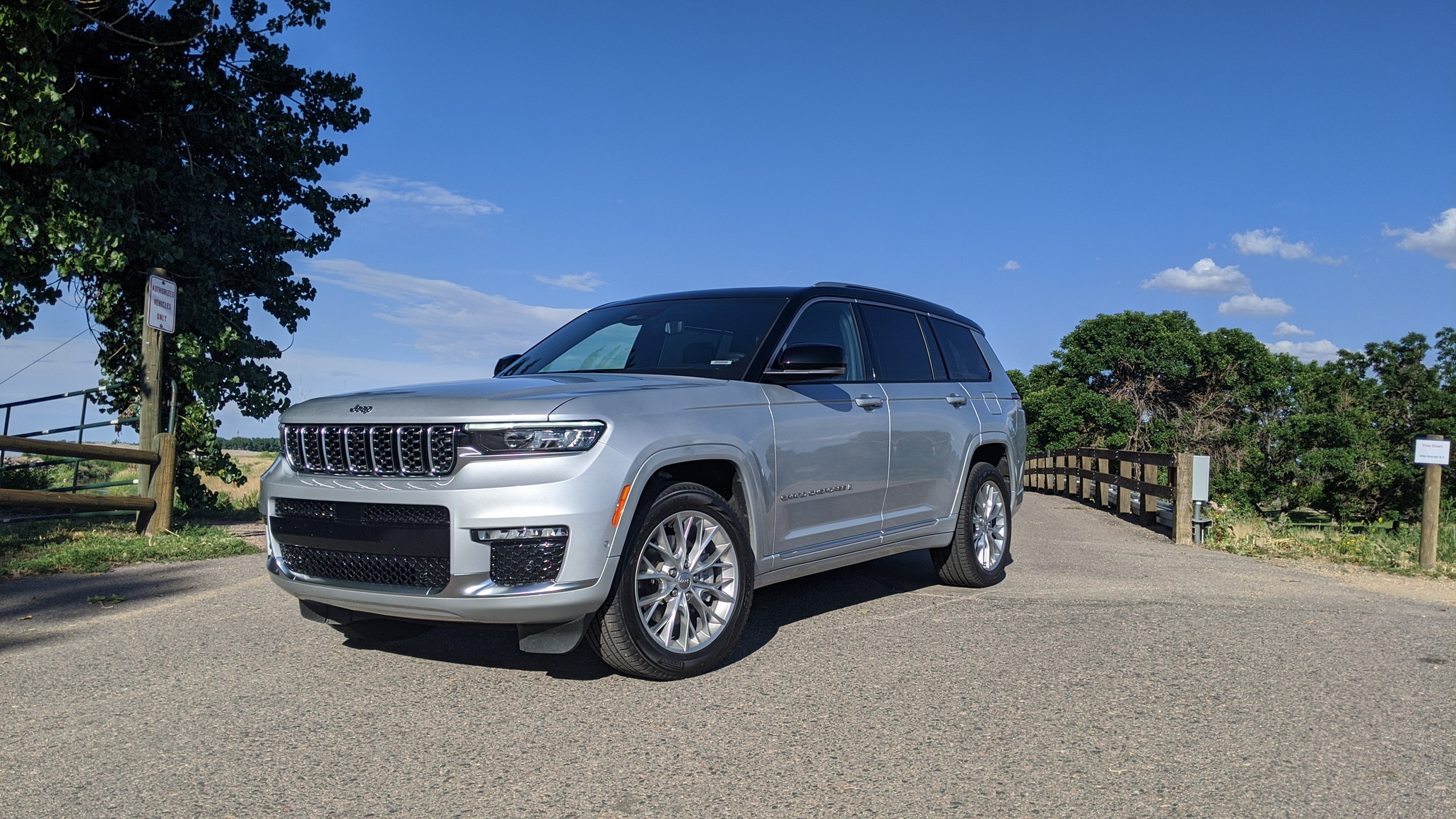 2023 Jeep Grand Cherokee L Stephen Rivers for Carscoops 2