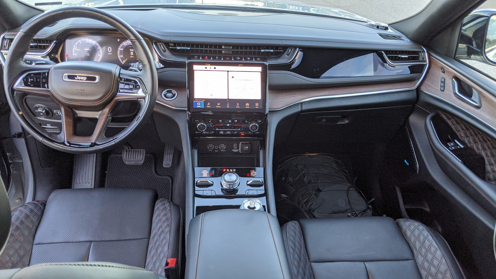 2023 Jeep Grand Cherokee L Stephen Rivers for Carscoops 28